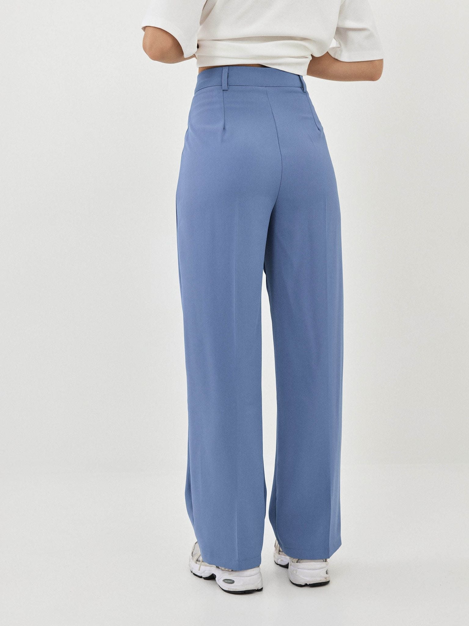 מכנסי יובל מחויטים