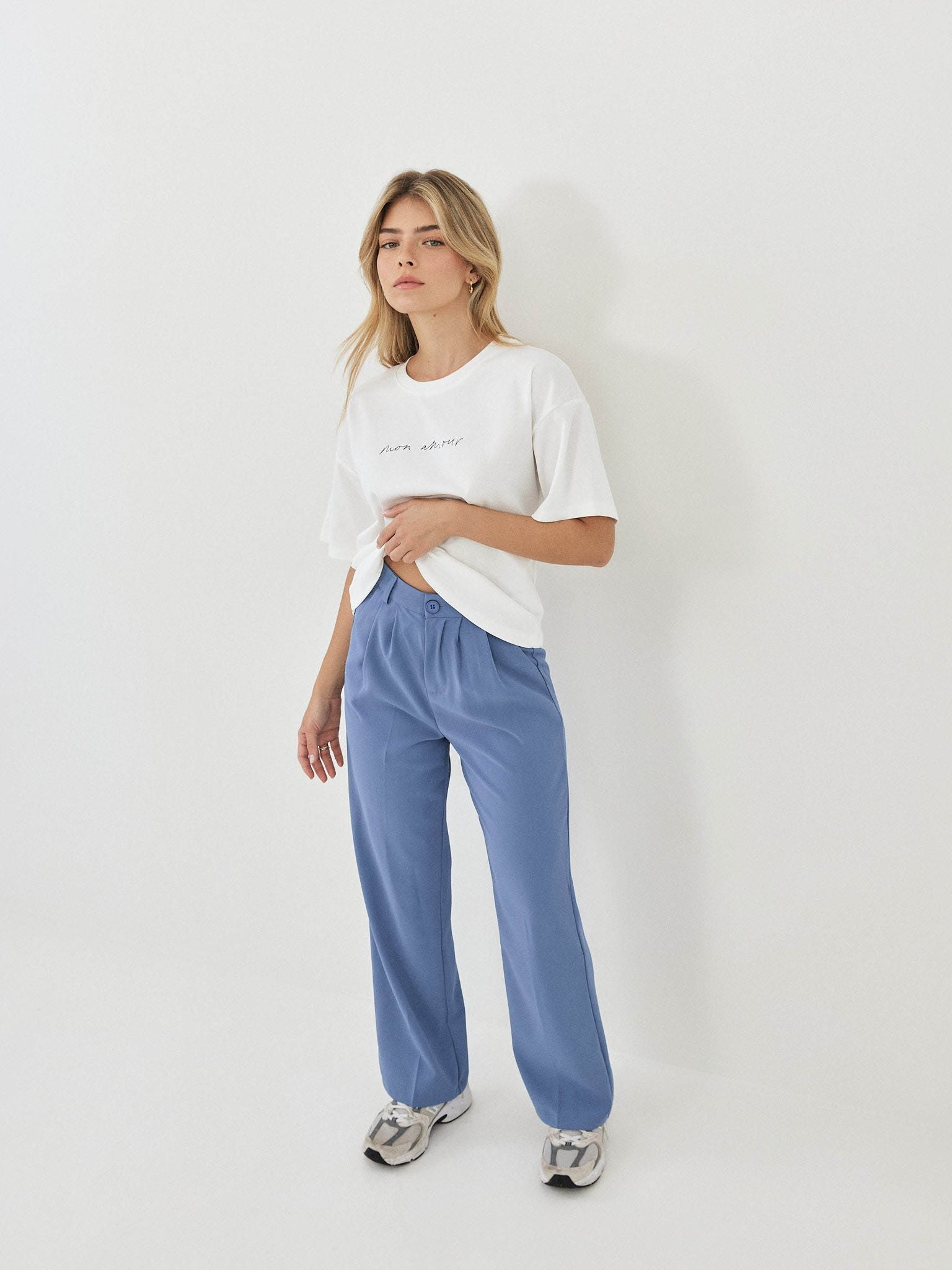 מכנסי יובל מחויטים