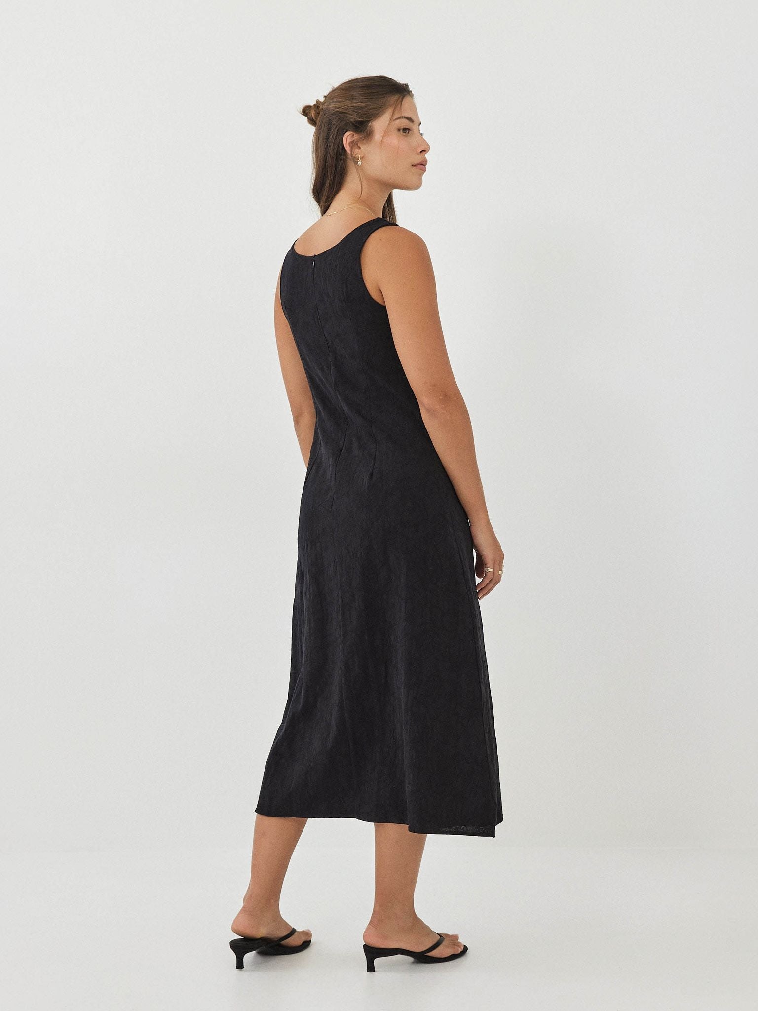 שמלת דונטלה