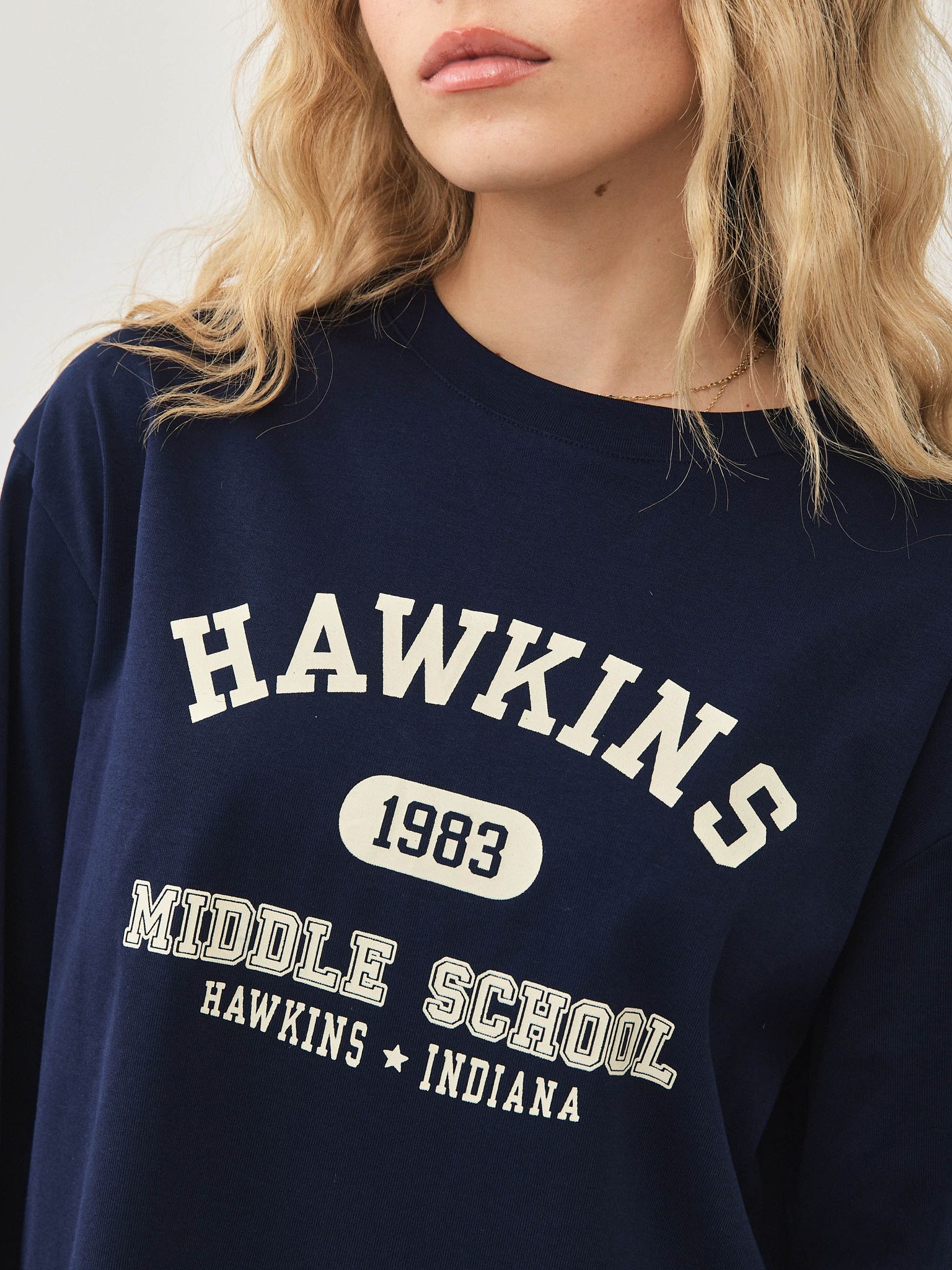 טישירט אוברסייז HAWKINS