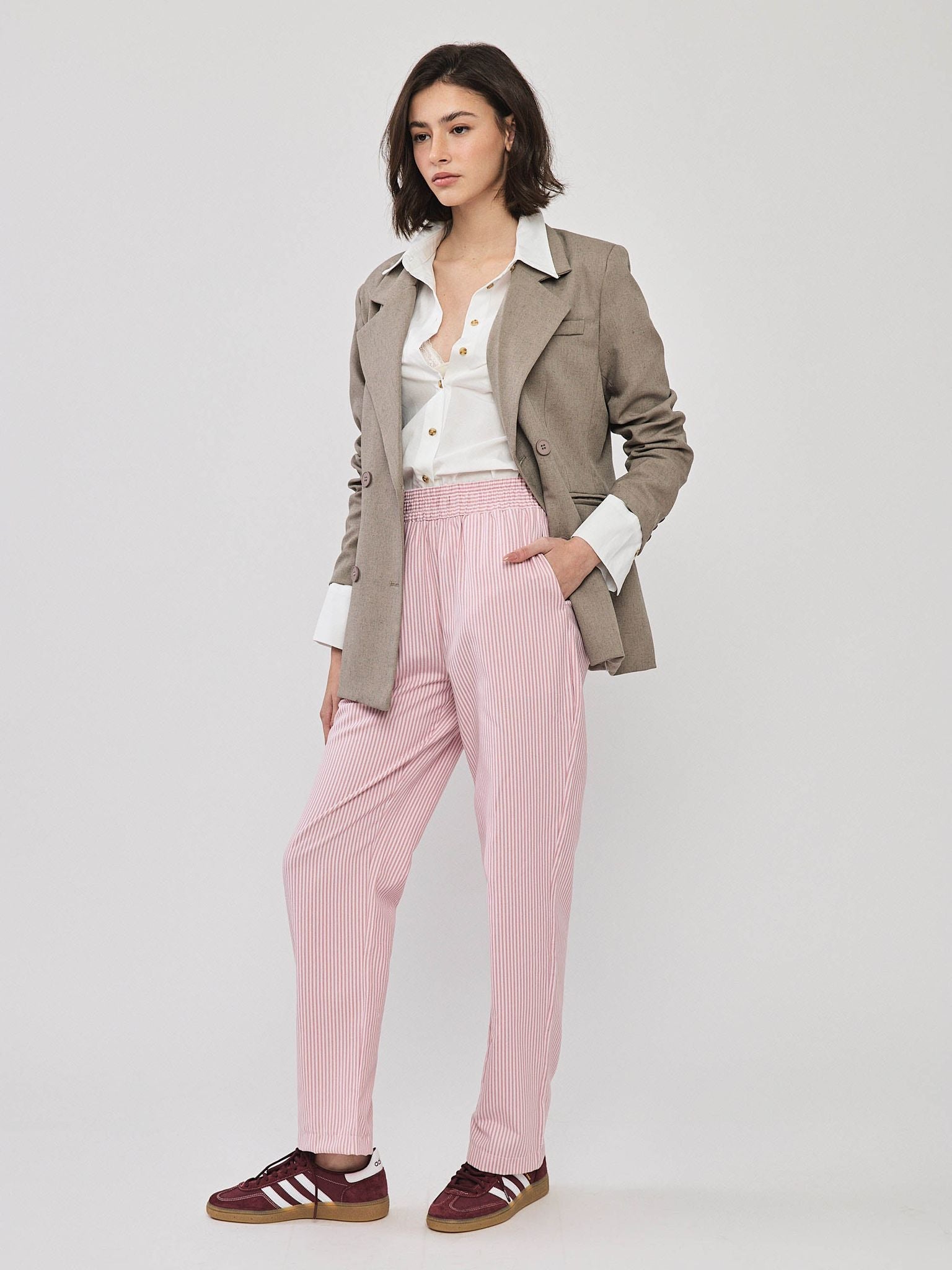 מכנסי אוסטריה פסים