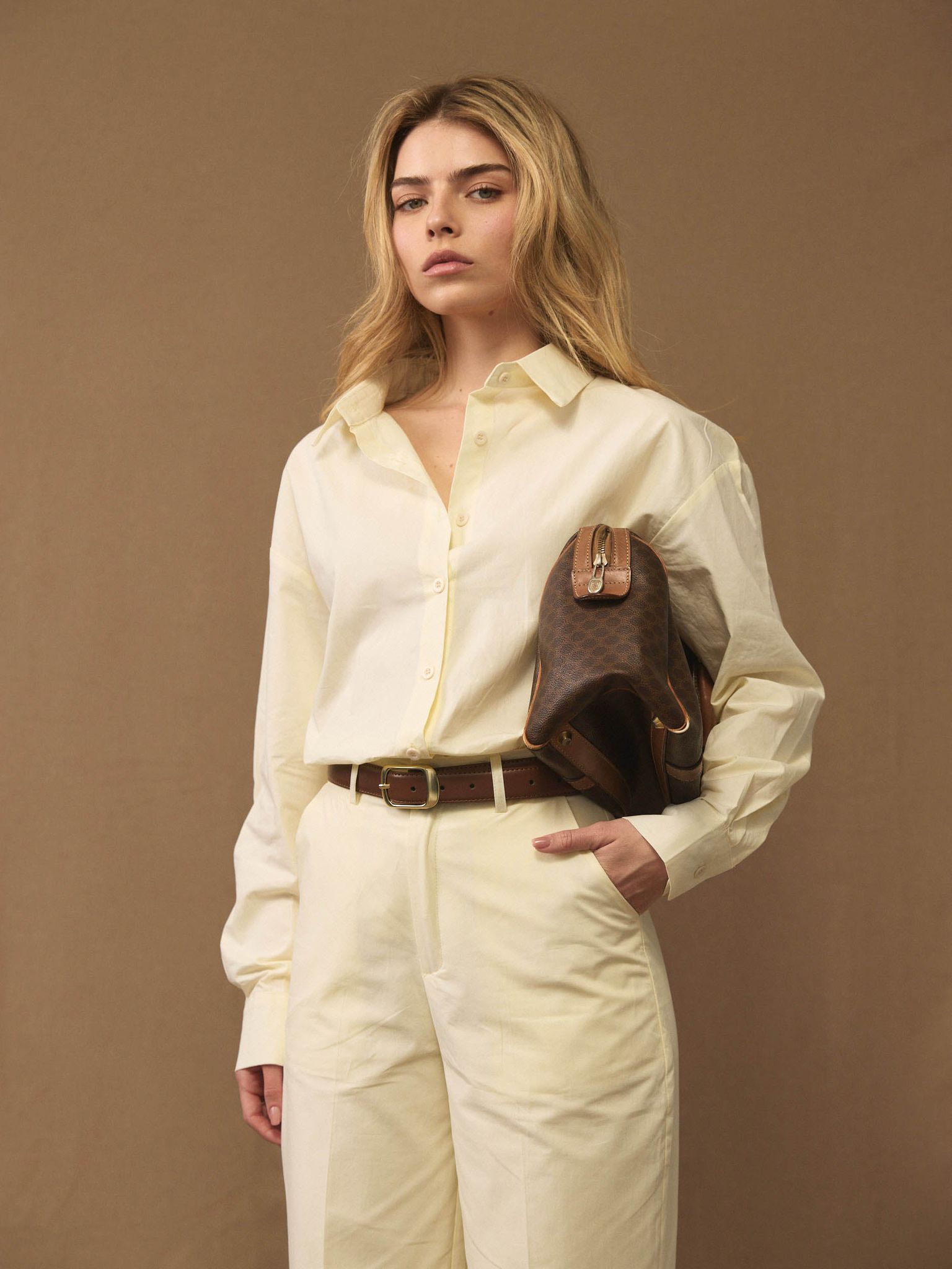 מכופתרת מרקו