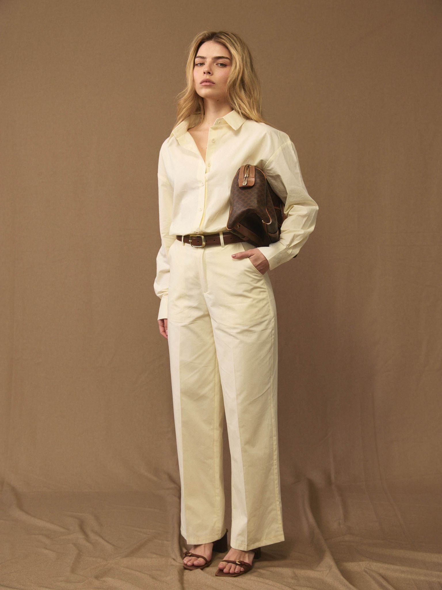 מכופתרת מרקו