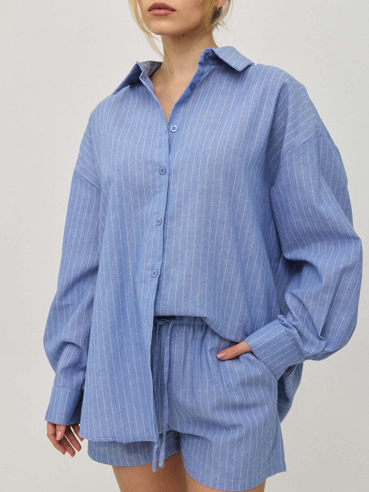 מכופתרת פסים סן