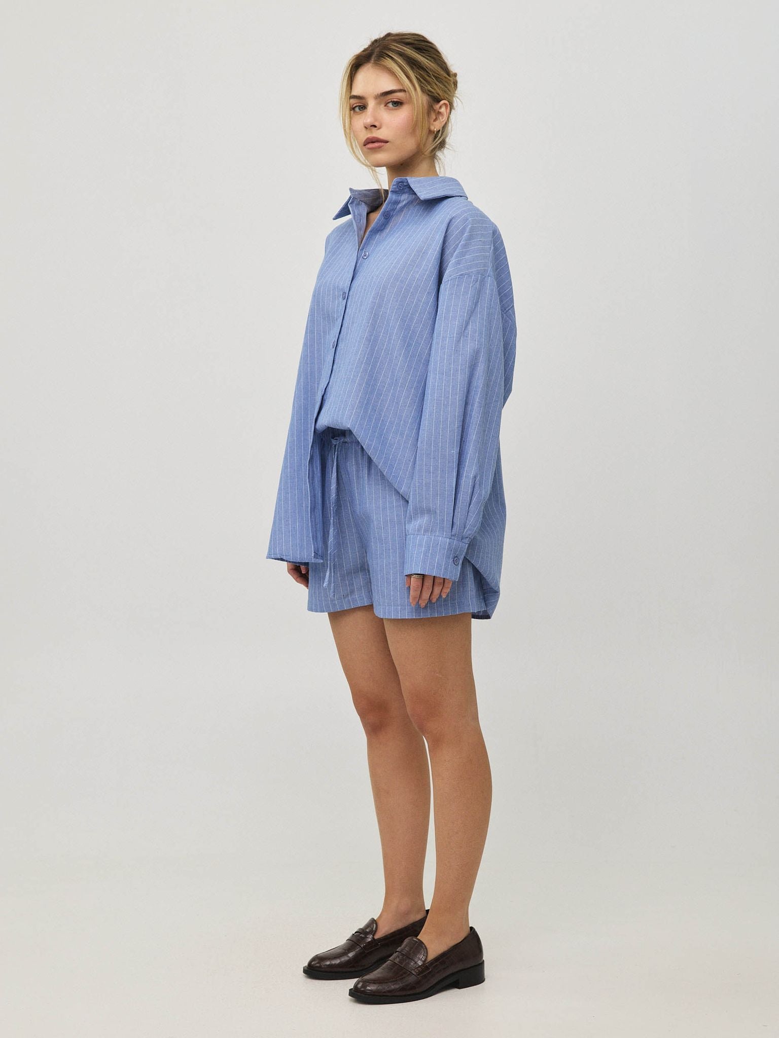 מכופתרת פסים סן