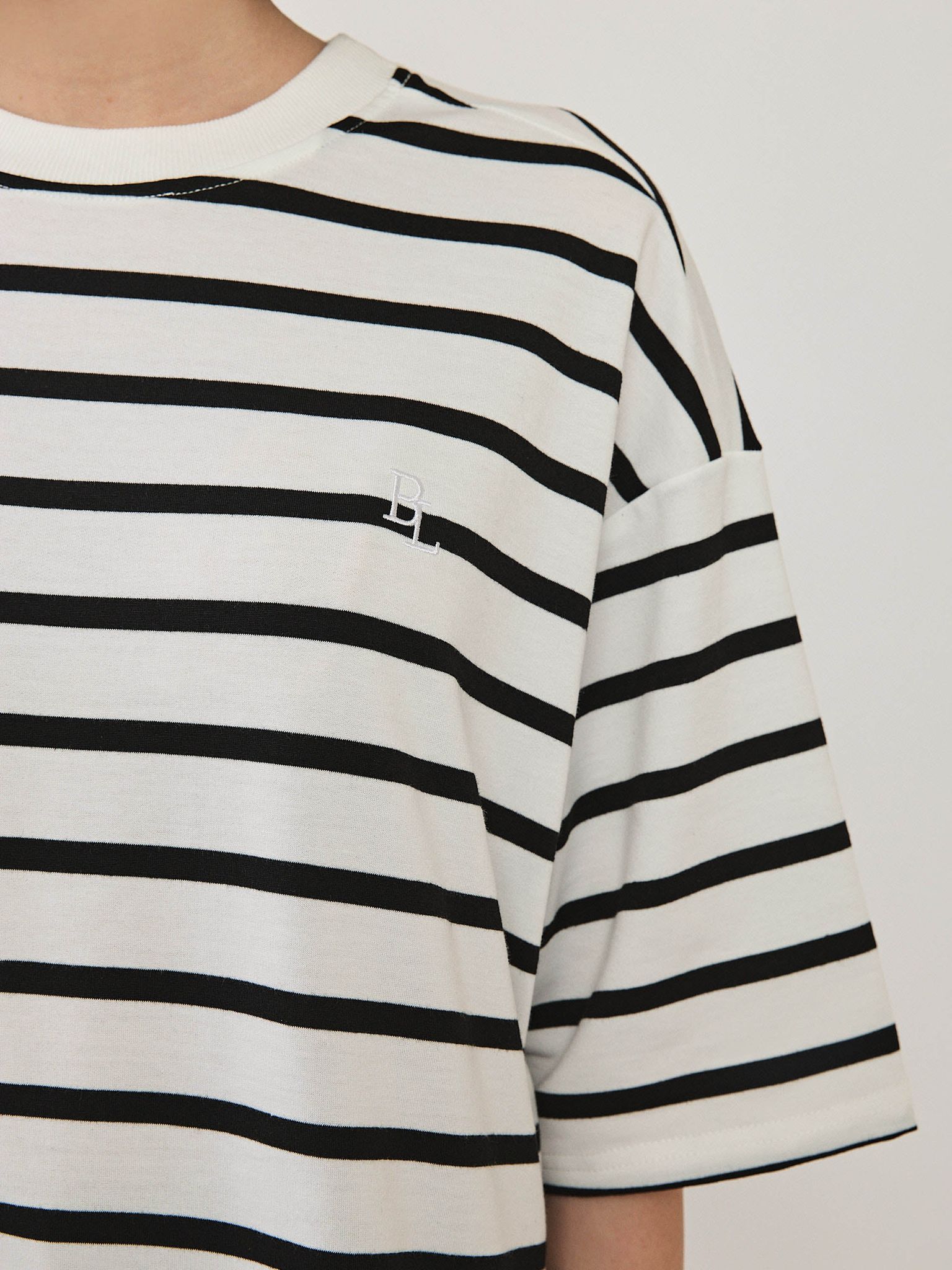 טישירט פסים שוגי