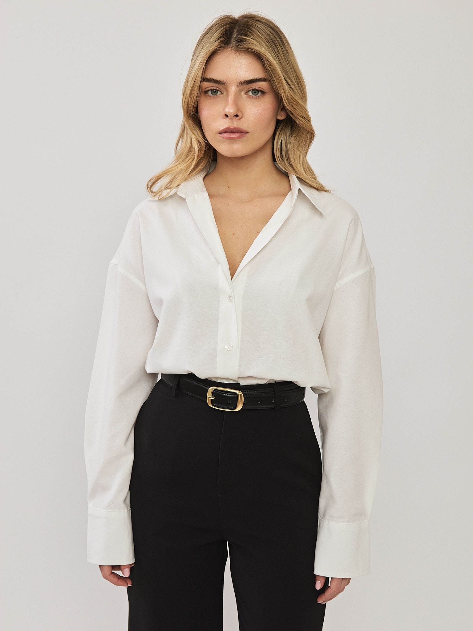 מכופתרת לוק