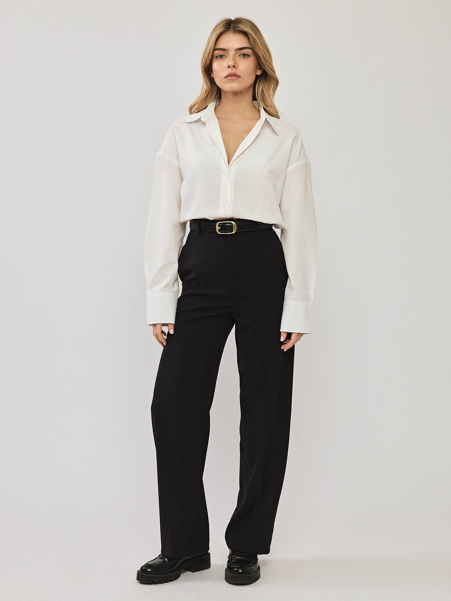 מכופתרת לוק