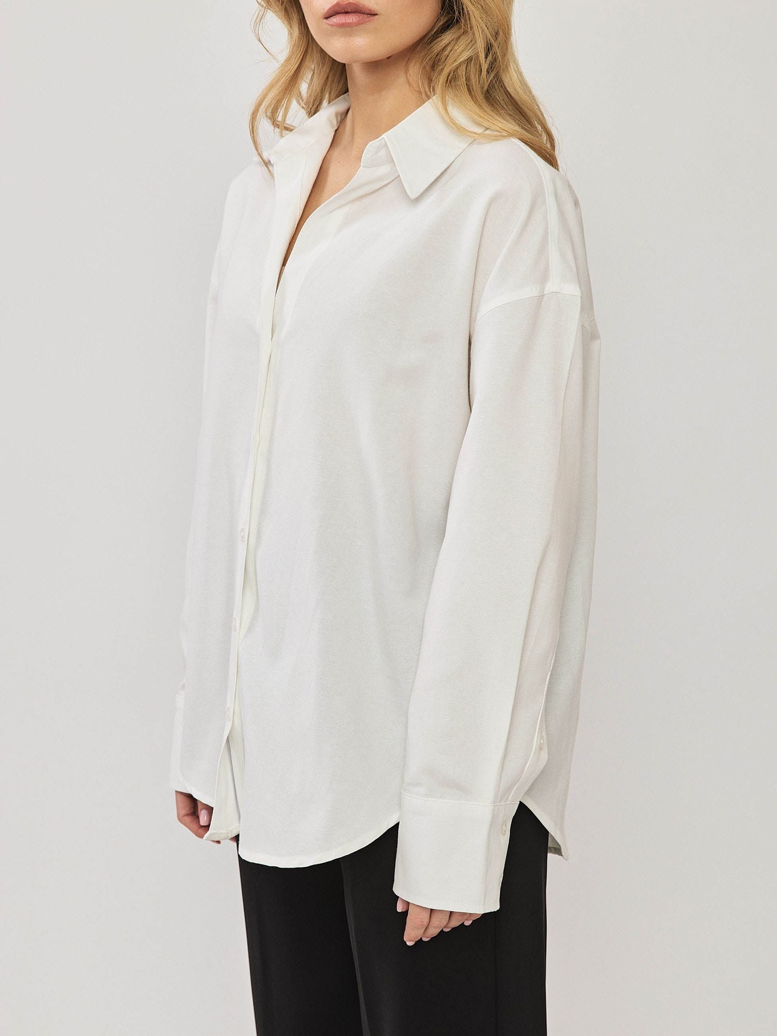 מכופתרת לוק