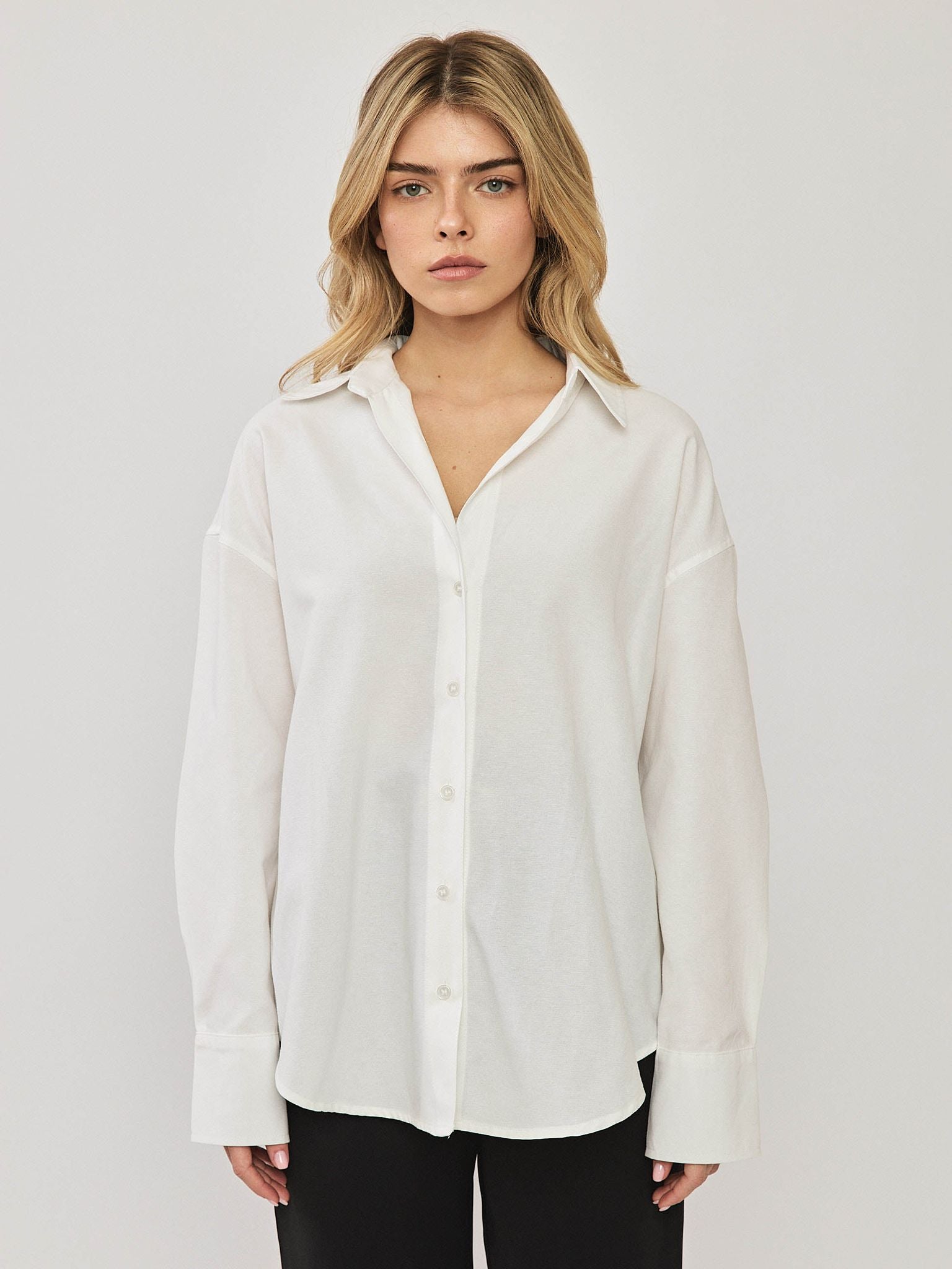 מכופתרת לוק