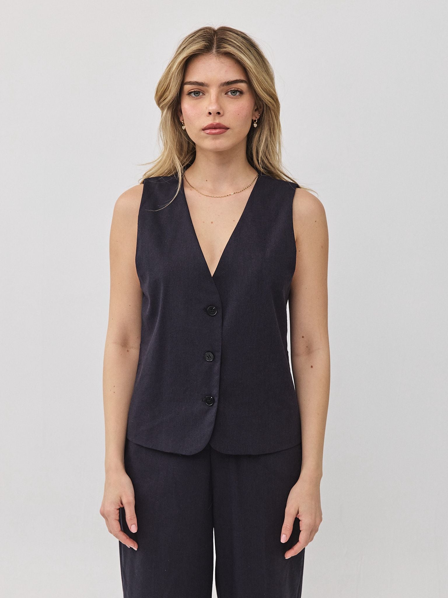 וסט פשתן ניקולה