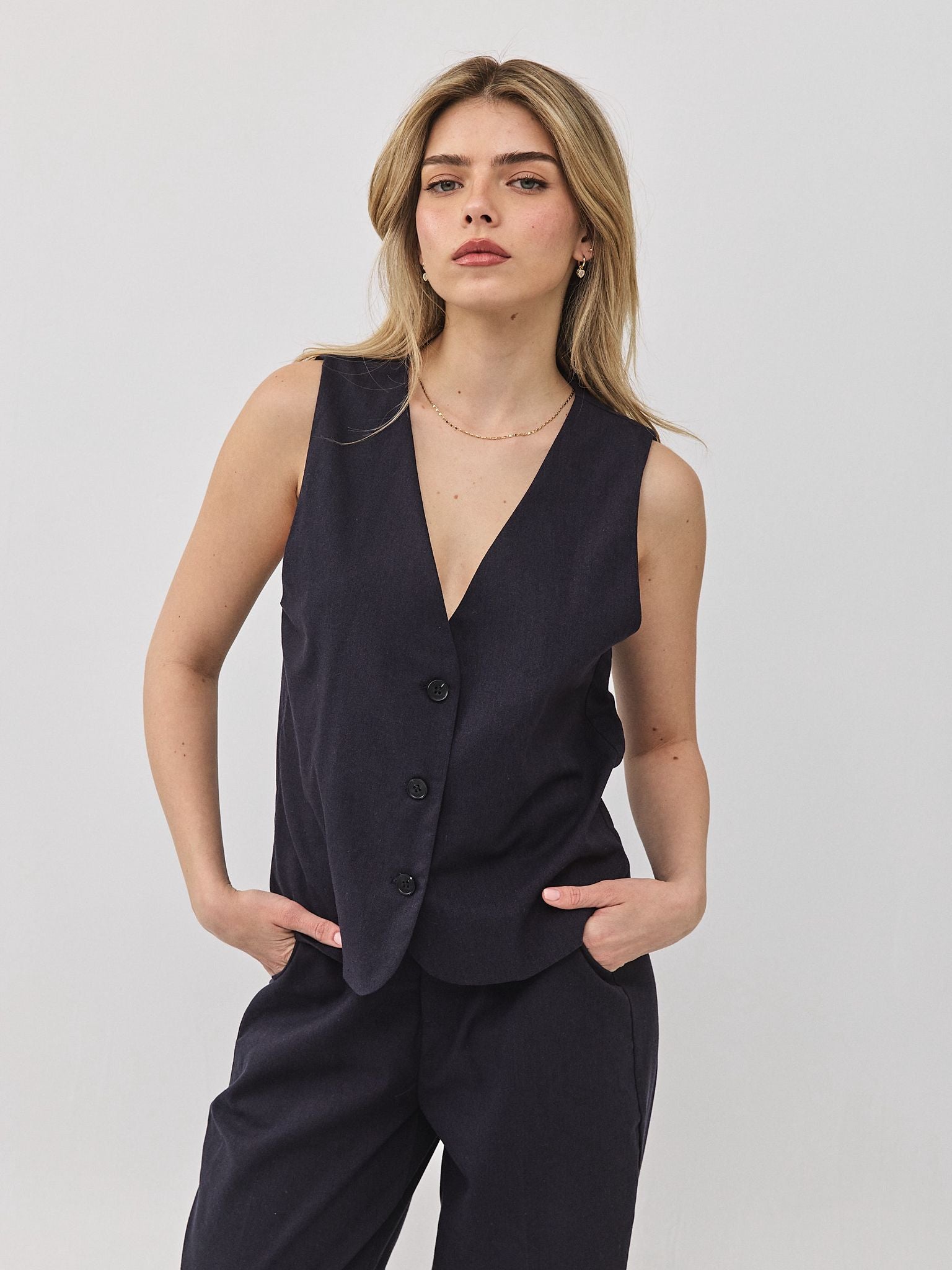 וסט פשתן ניקולה