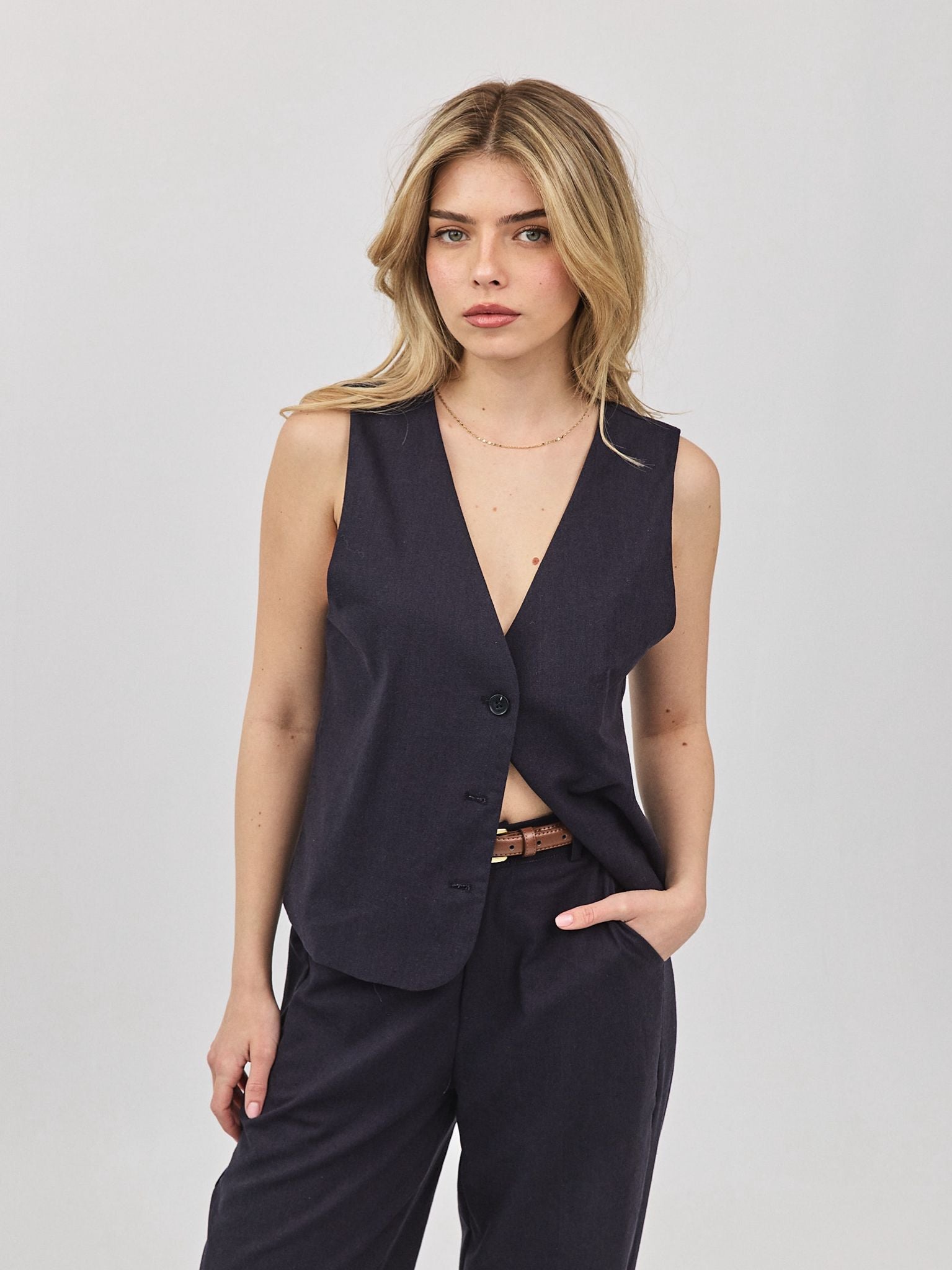 וסט פשתן ניקולה