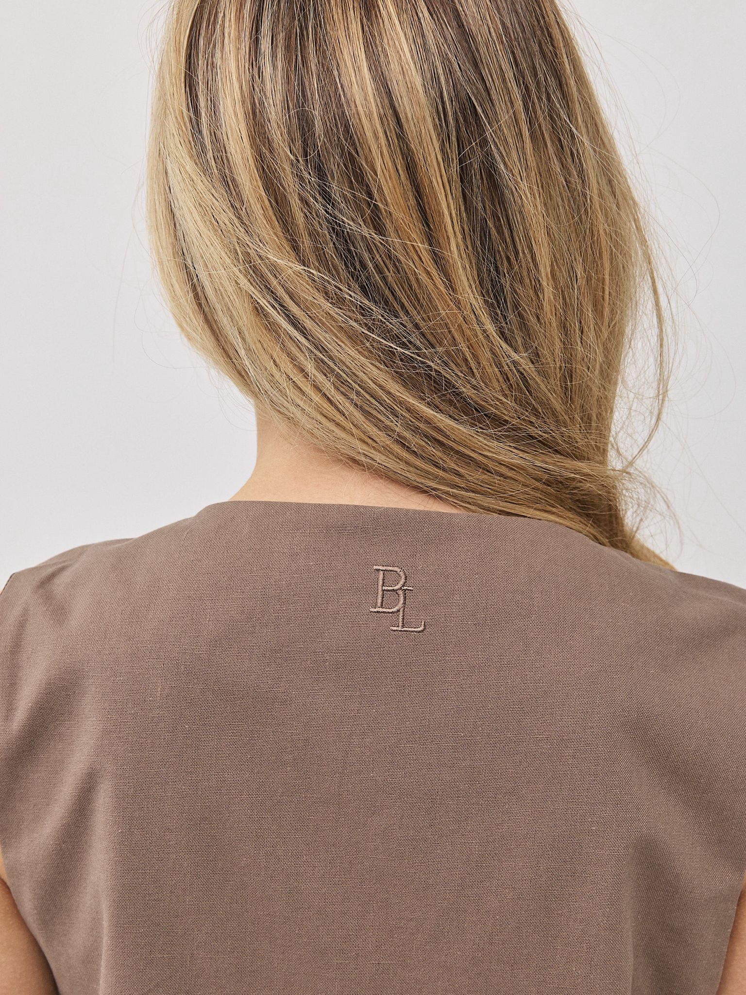 וסט פשתן ניקולה