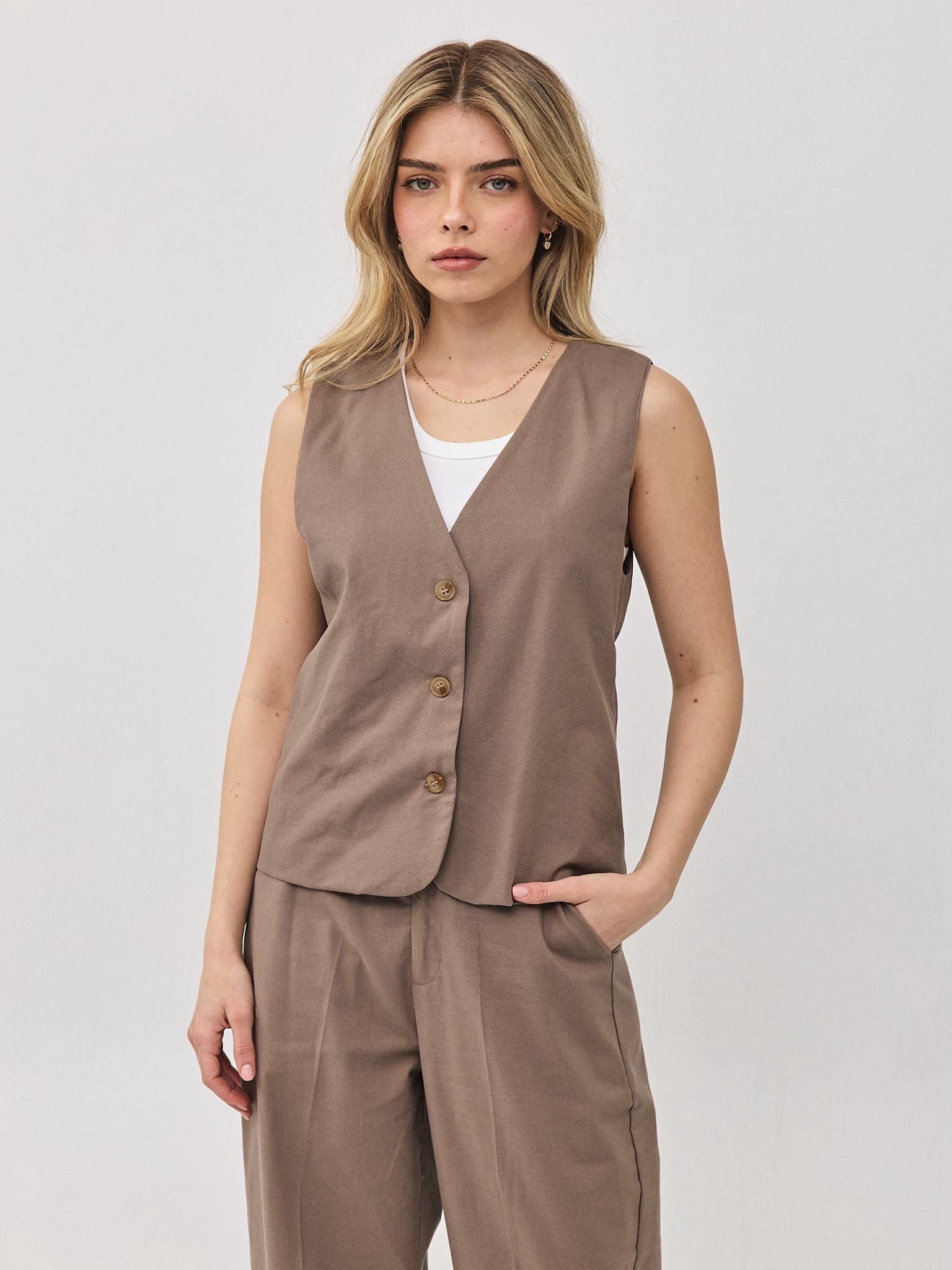 וסט פשתן ניקולה