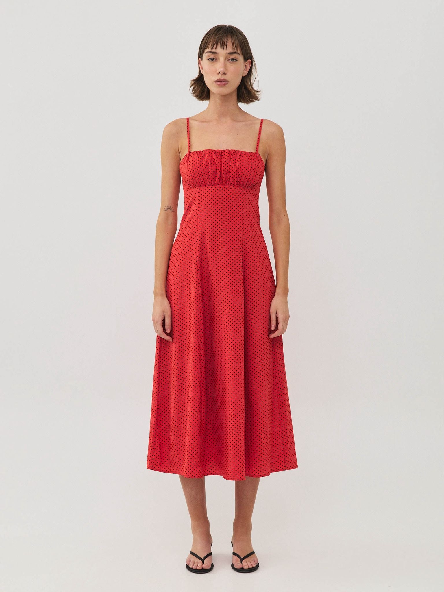 שמלת בל נקודות