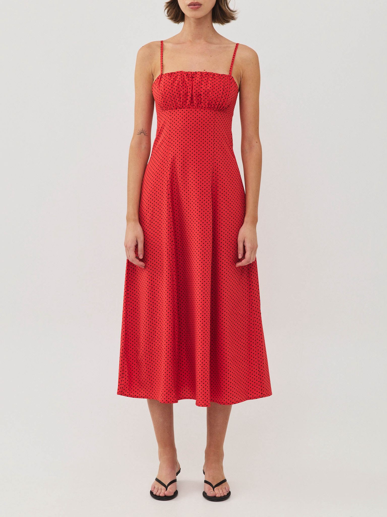 שמלת בל נקודות