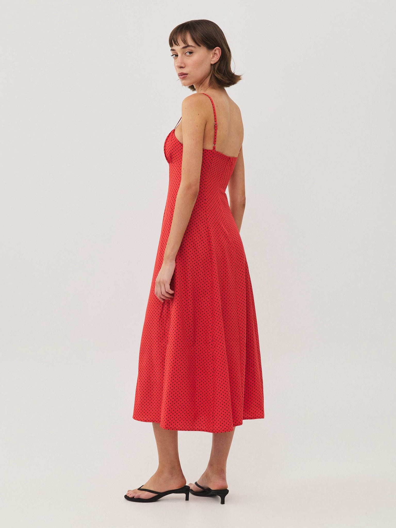 שמלת בל נקודות