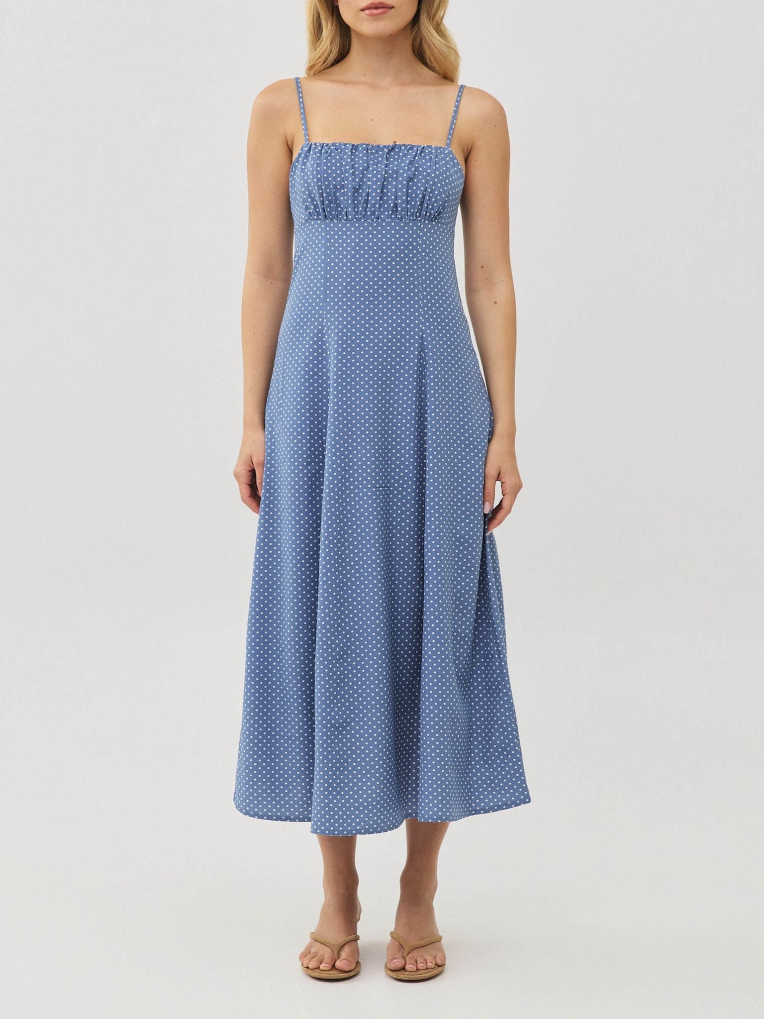 שמלת בל נקודות