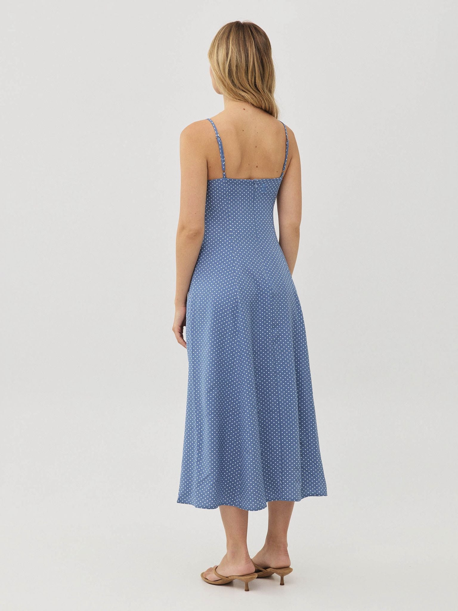 שמלת בל נקודות