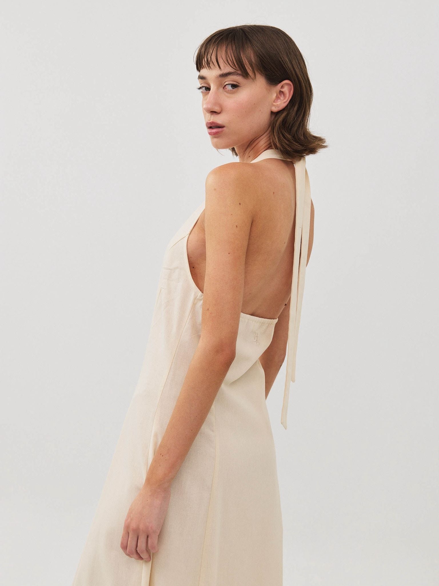 שמלת פשתן סרניטי