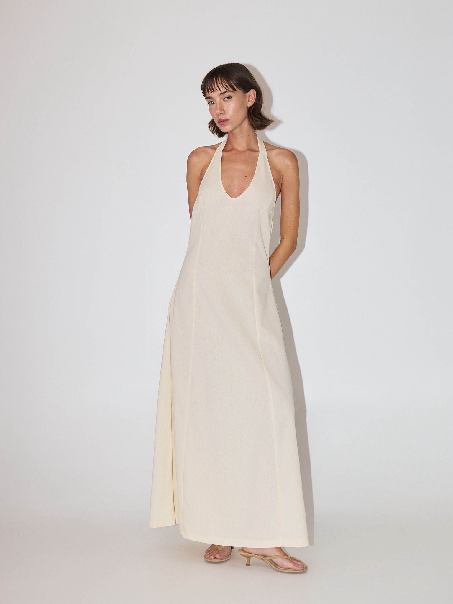 שמלת פשתן סרניטי