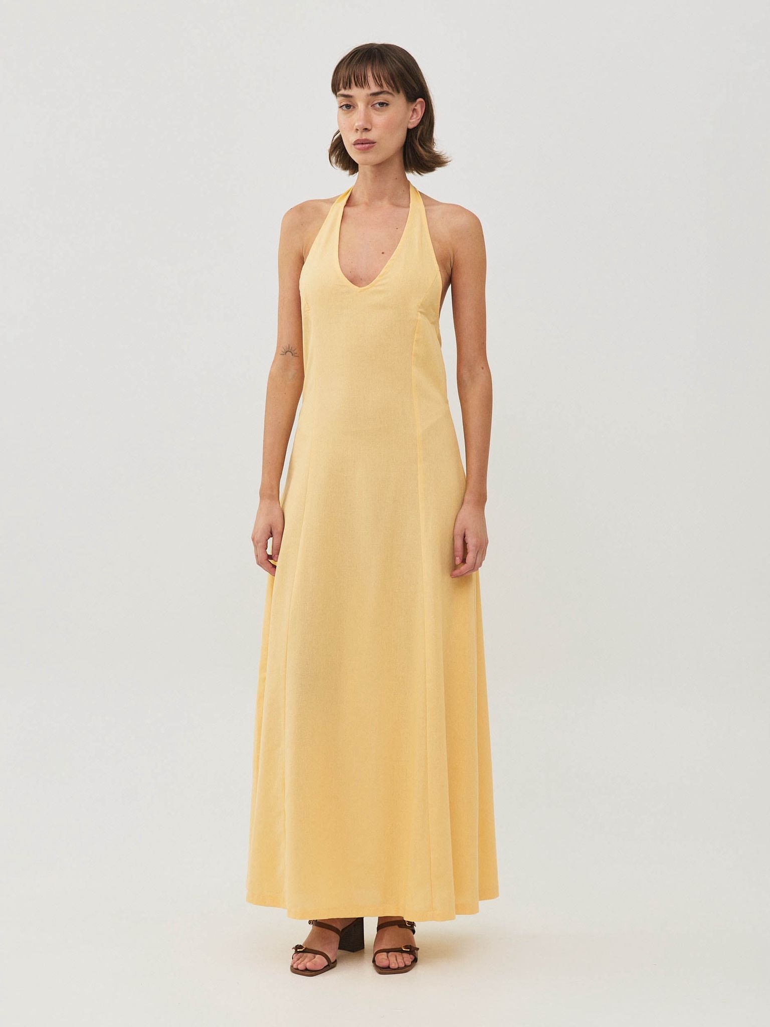 שמלת פשתן סרניטי