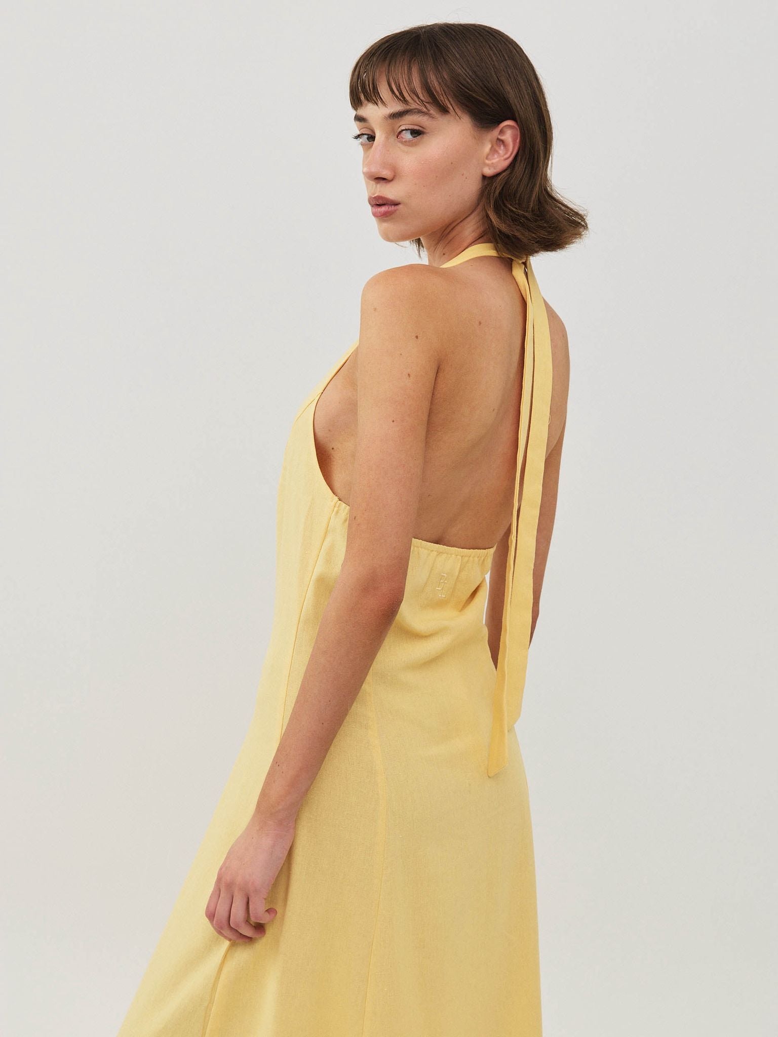 שמלת פשתן סרניטי