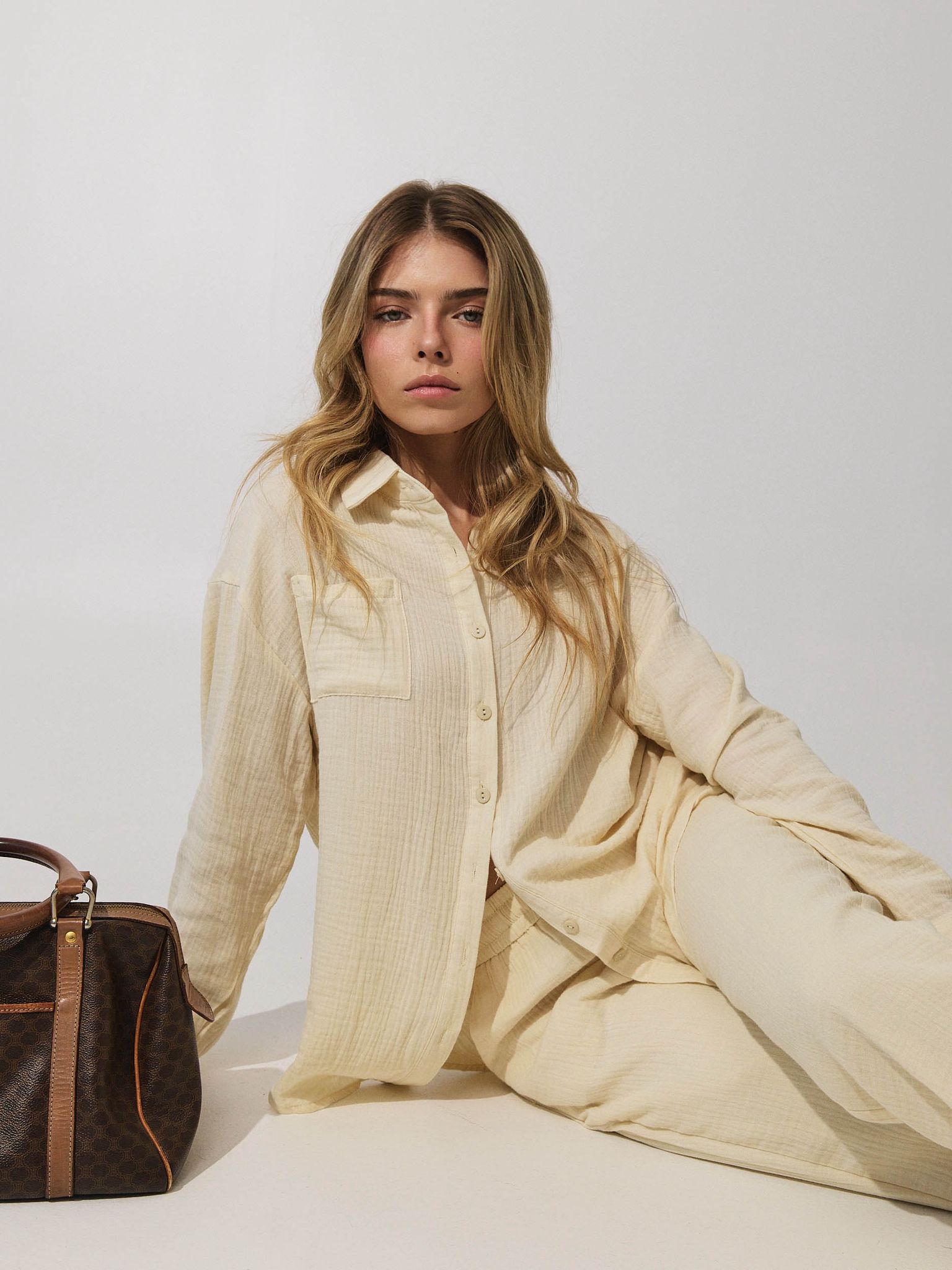 מכופתרת אובריאן פשתן