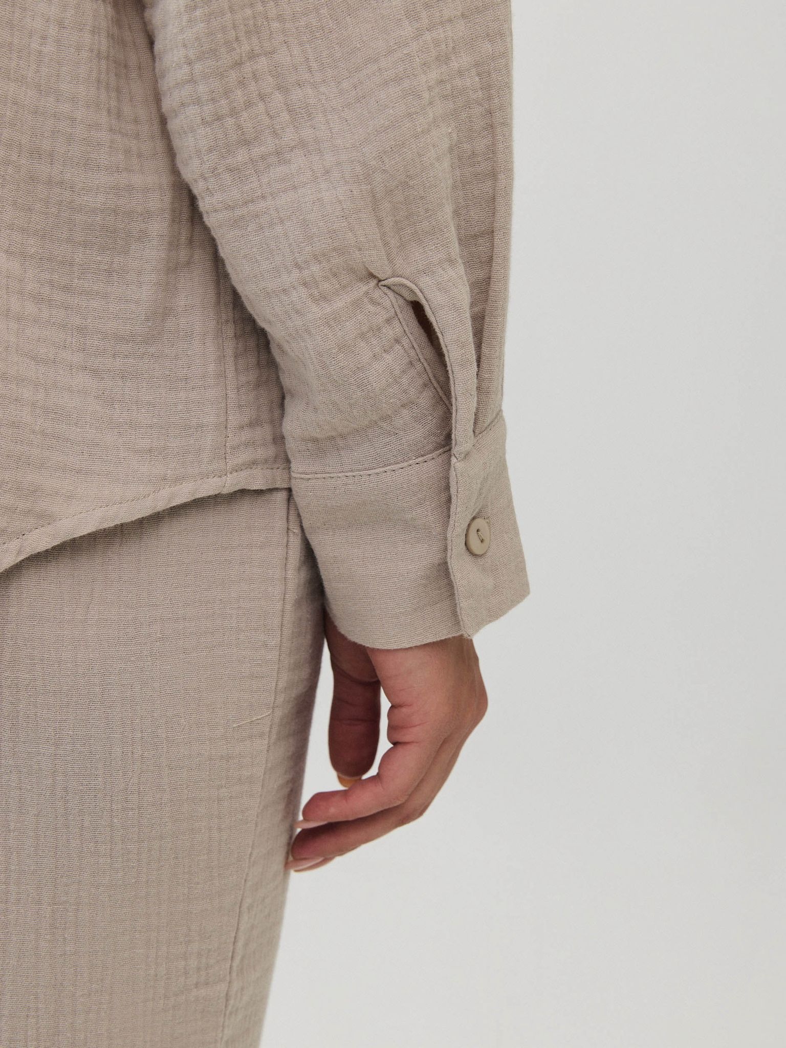 מכופתרת אובריאן פשתן