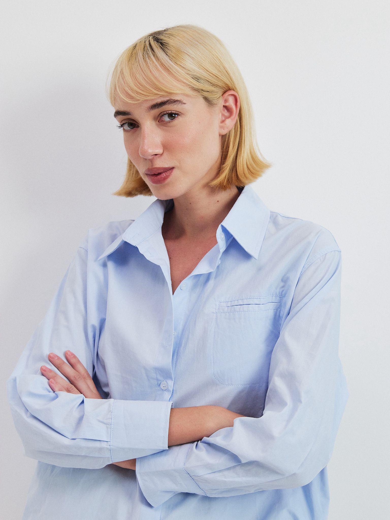 מכופתרת אטלס