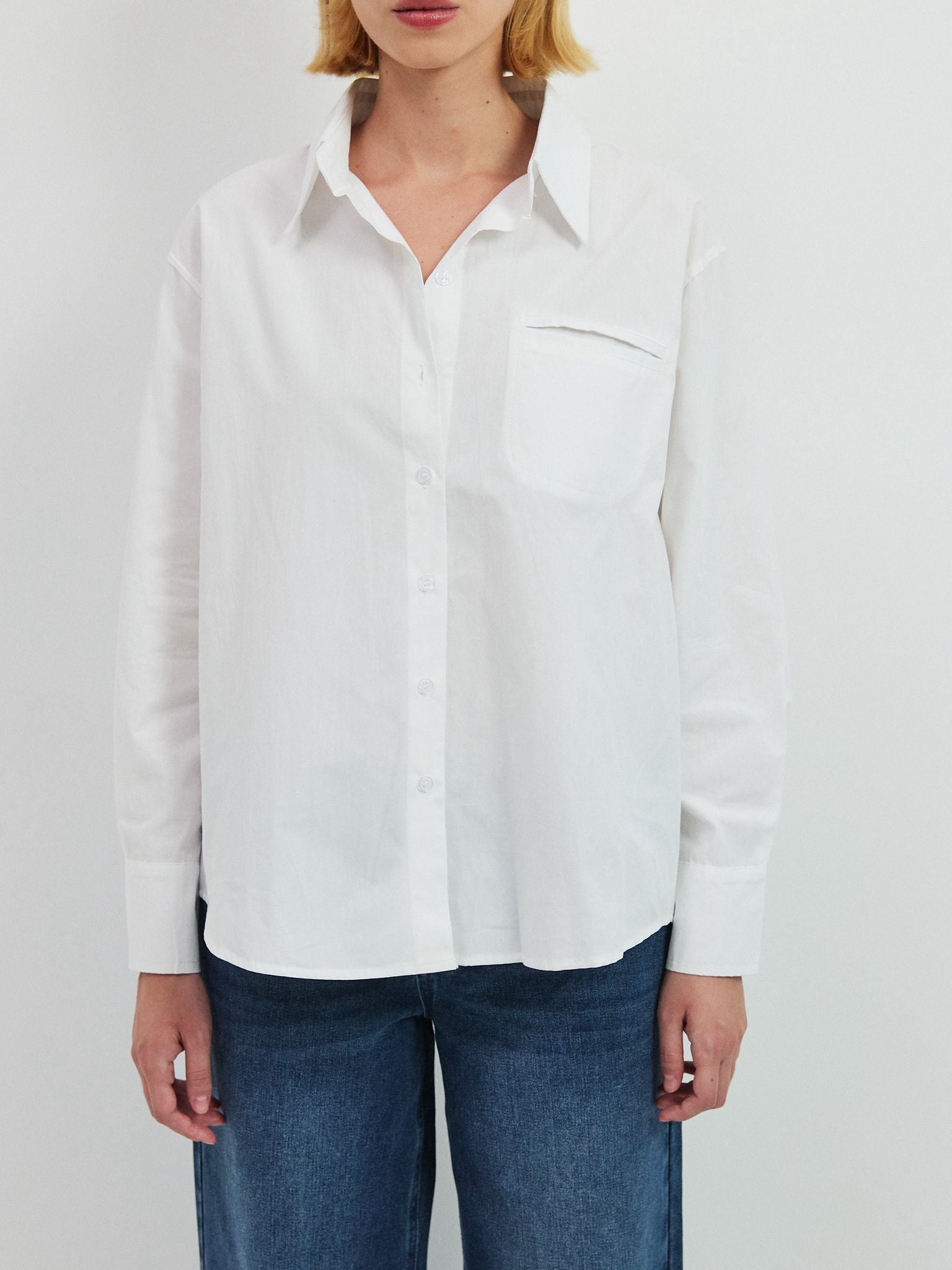 מכופתרת אטלס