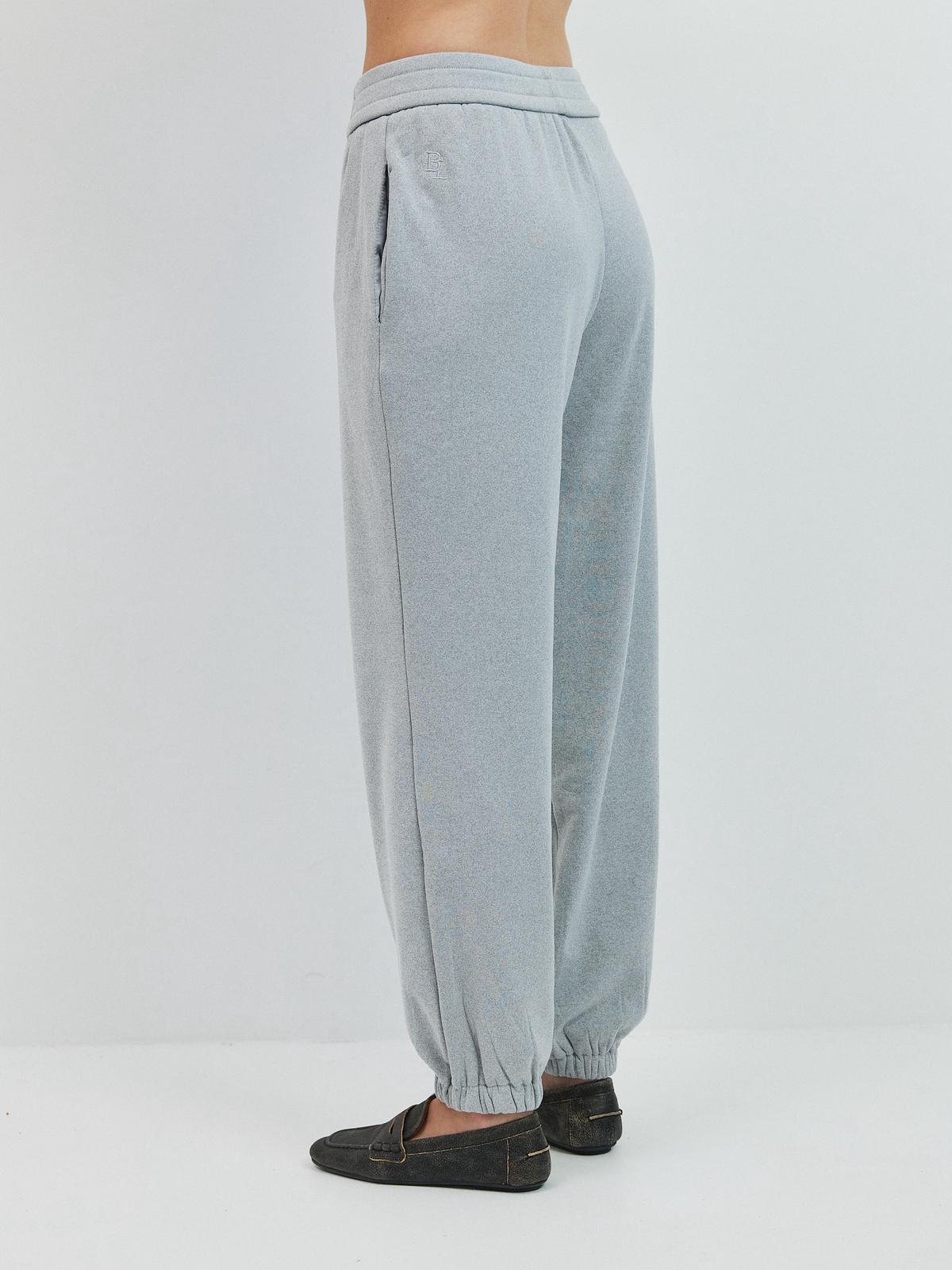 מכנסי פליז אנתוני