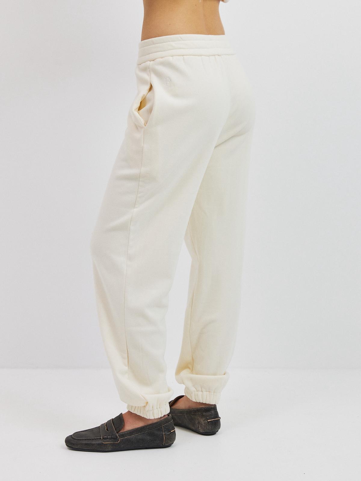 מכנסי פליז אנתוני