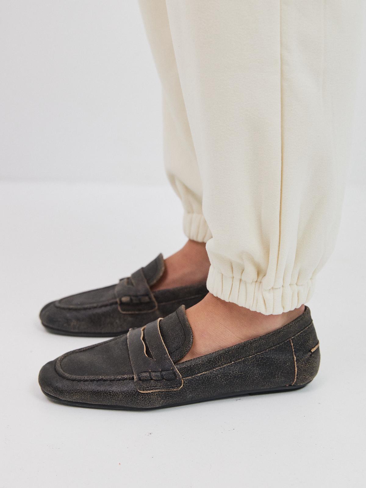 מכנסי פליז אנתוני