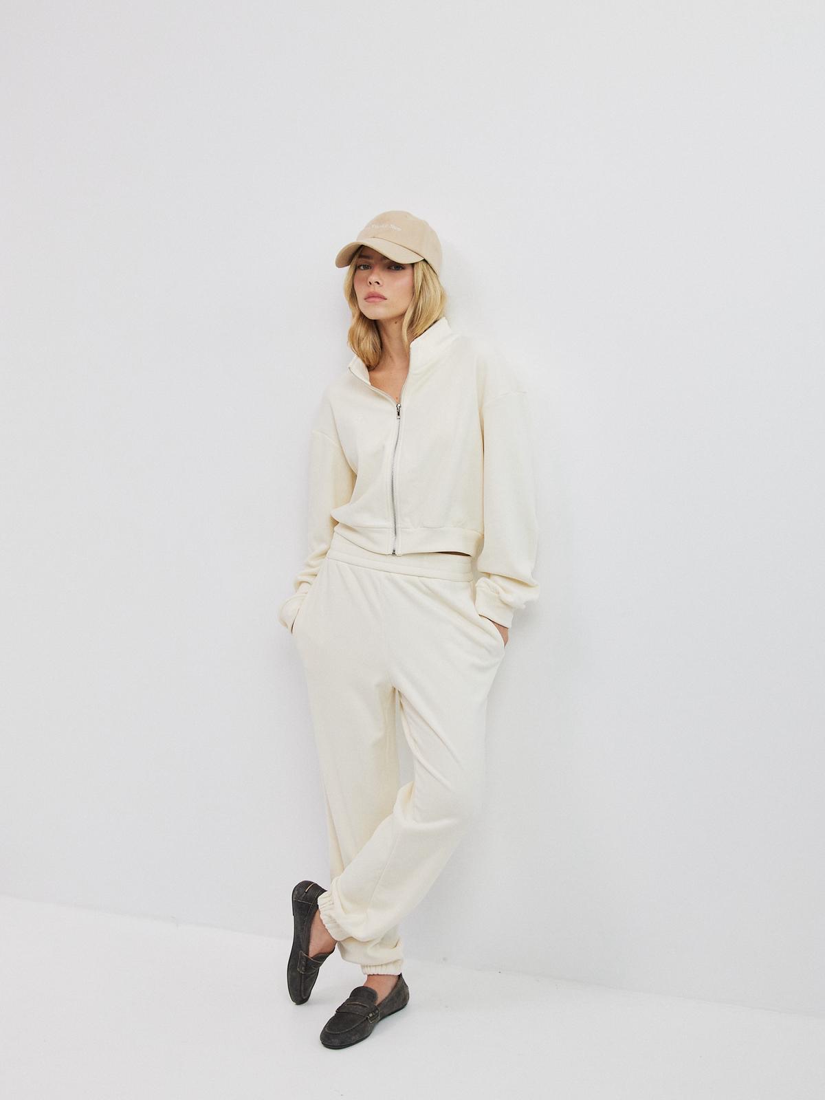 מכנסי פליז אנתוני