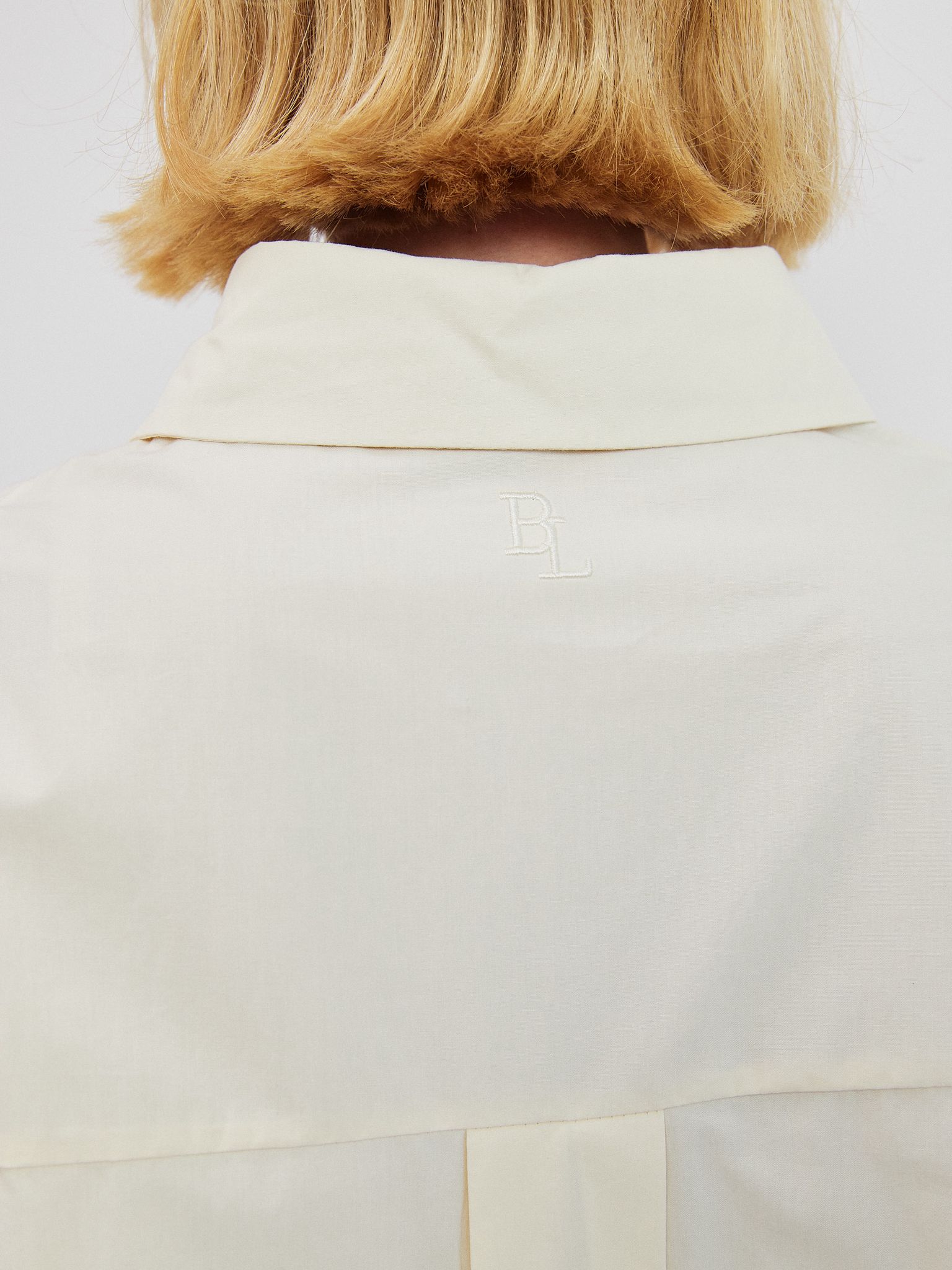 מכופתרת רוברטו