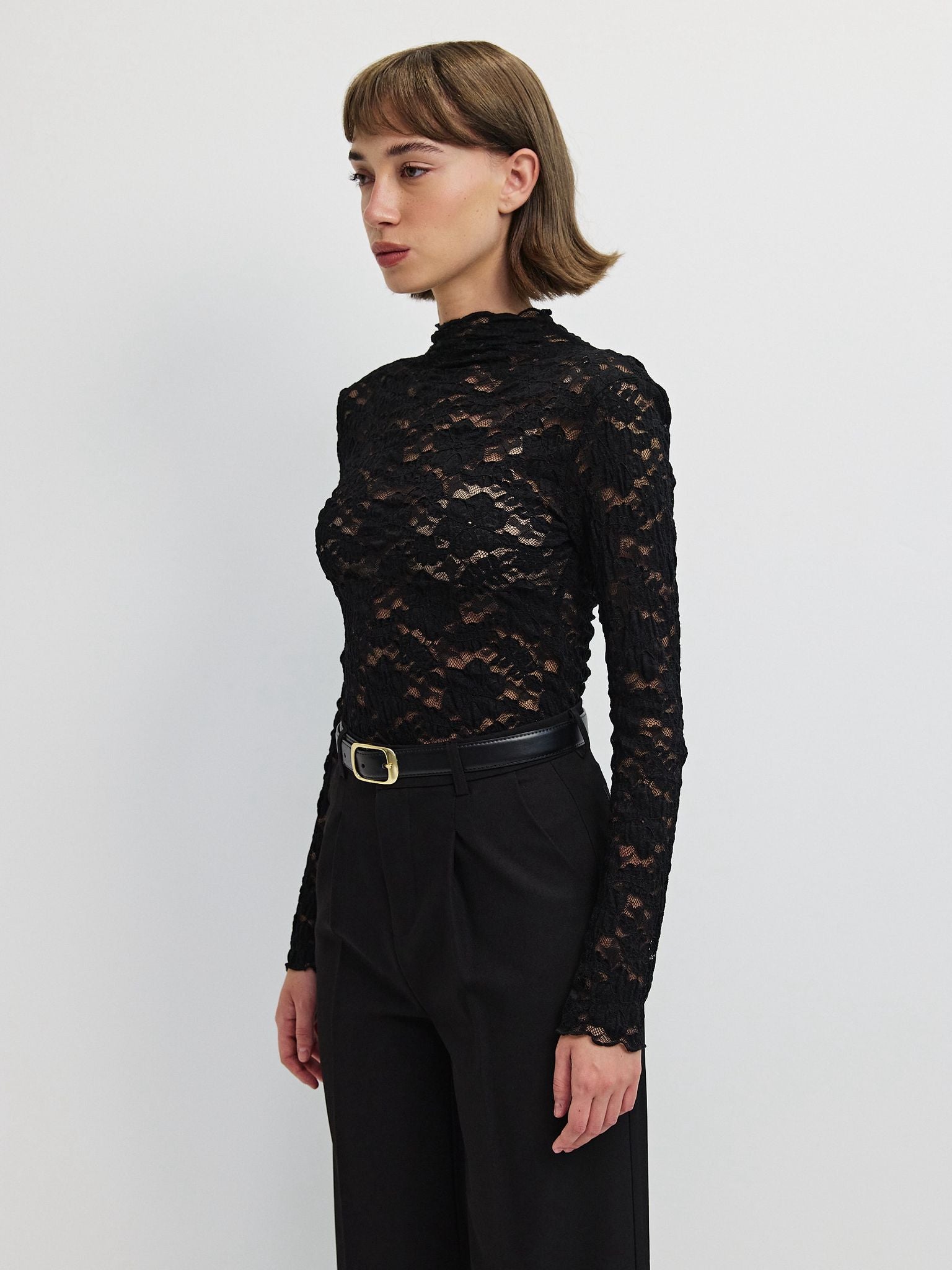 טופ תחרה ויולט