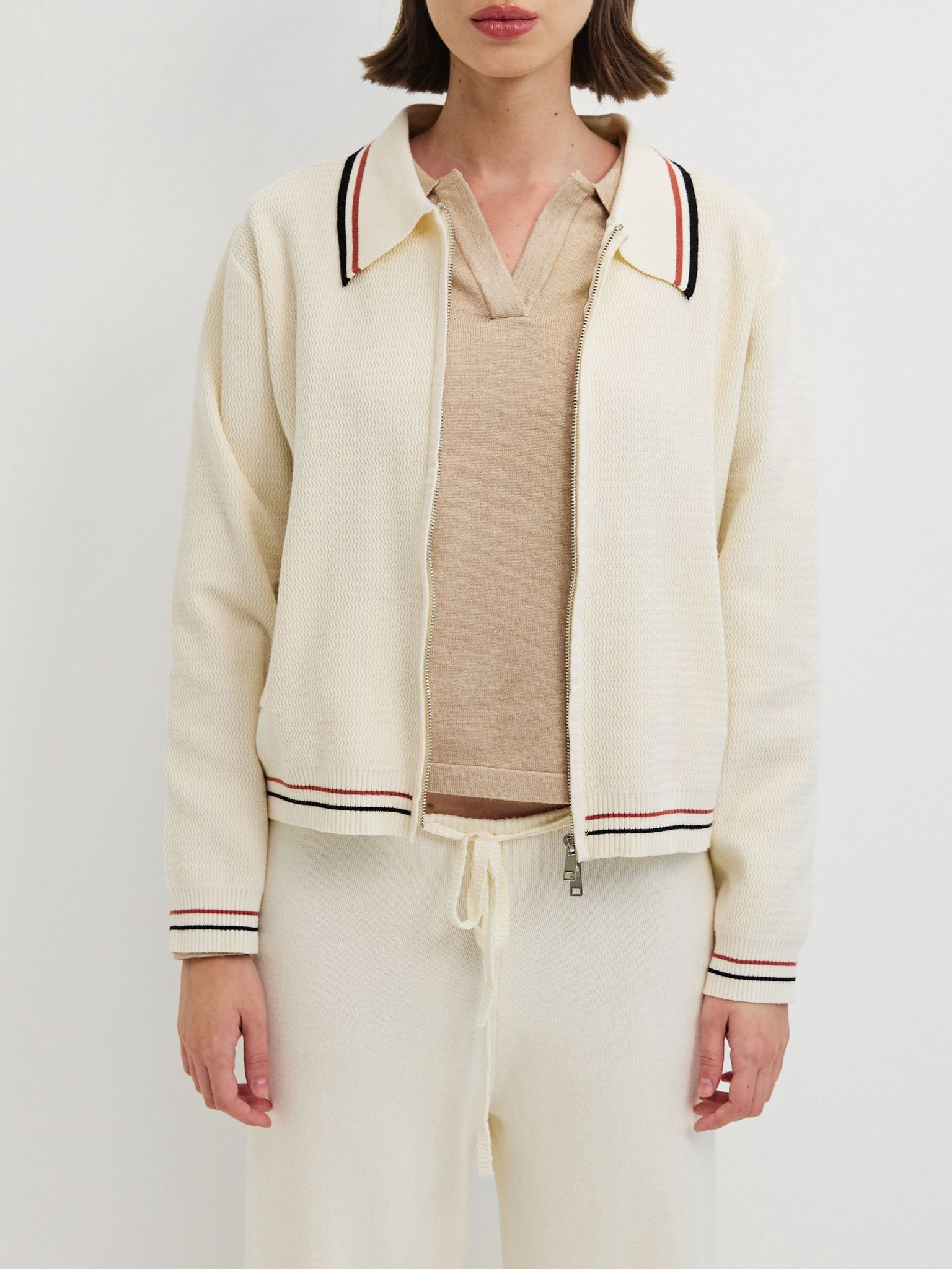 ג׳קט סריג קונור