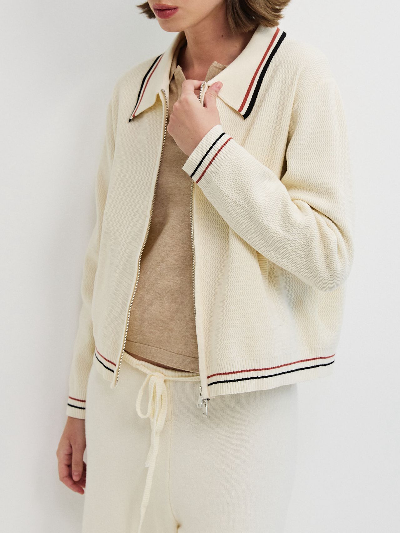 ג׳קט סריג קונור