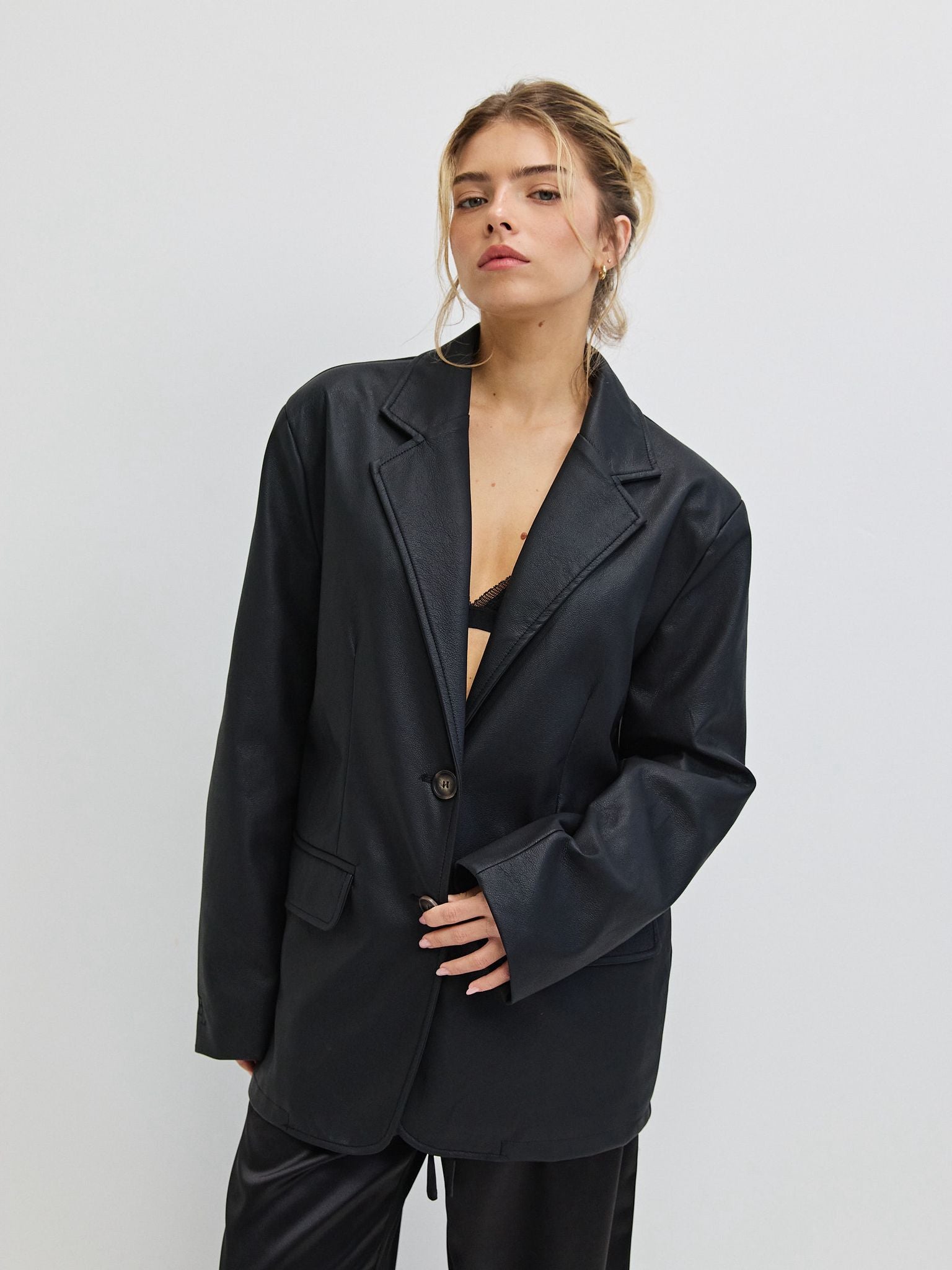 בלייזר דמוי עור סטיבן