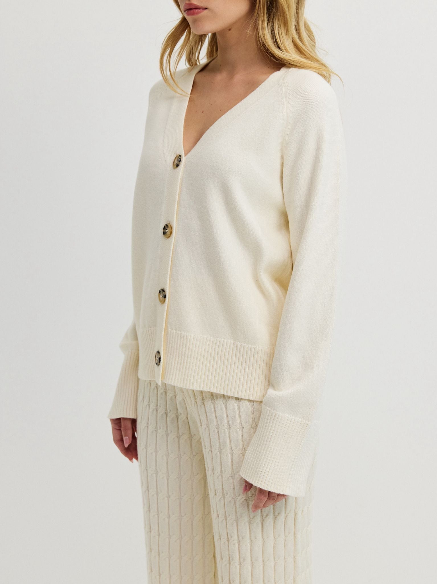 קרדיגן סריג ניקולאס