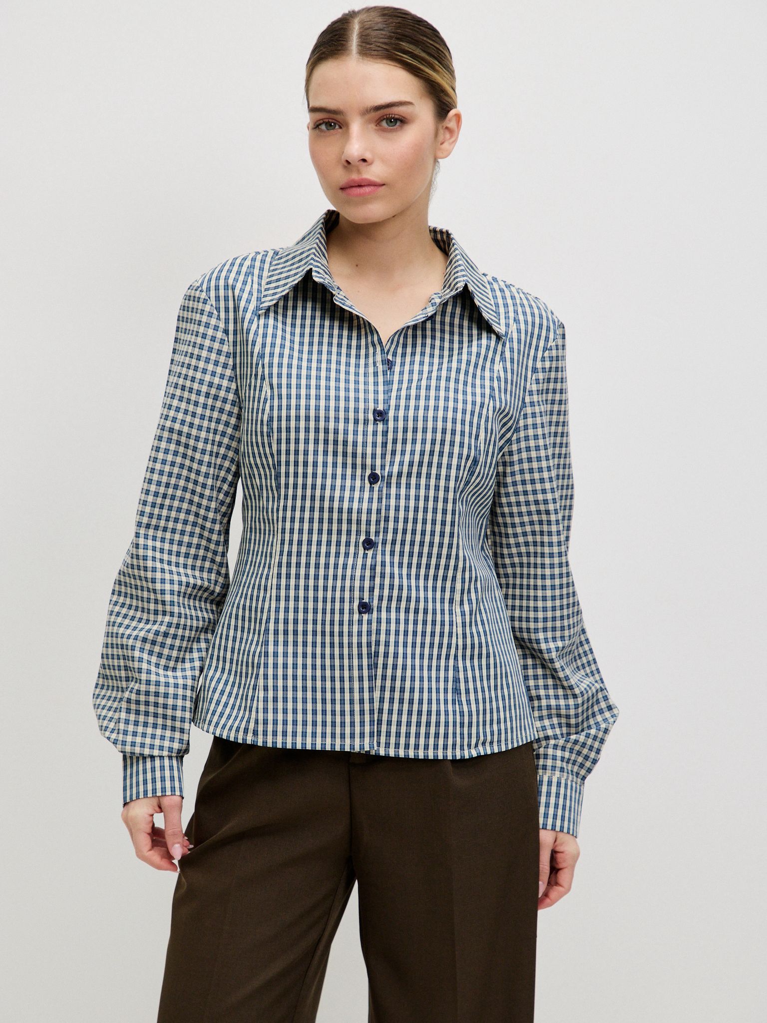 מכופתרת דריה משבצות