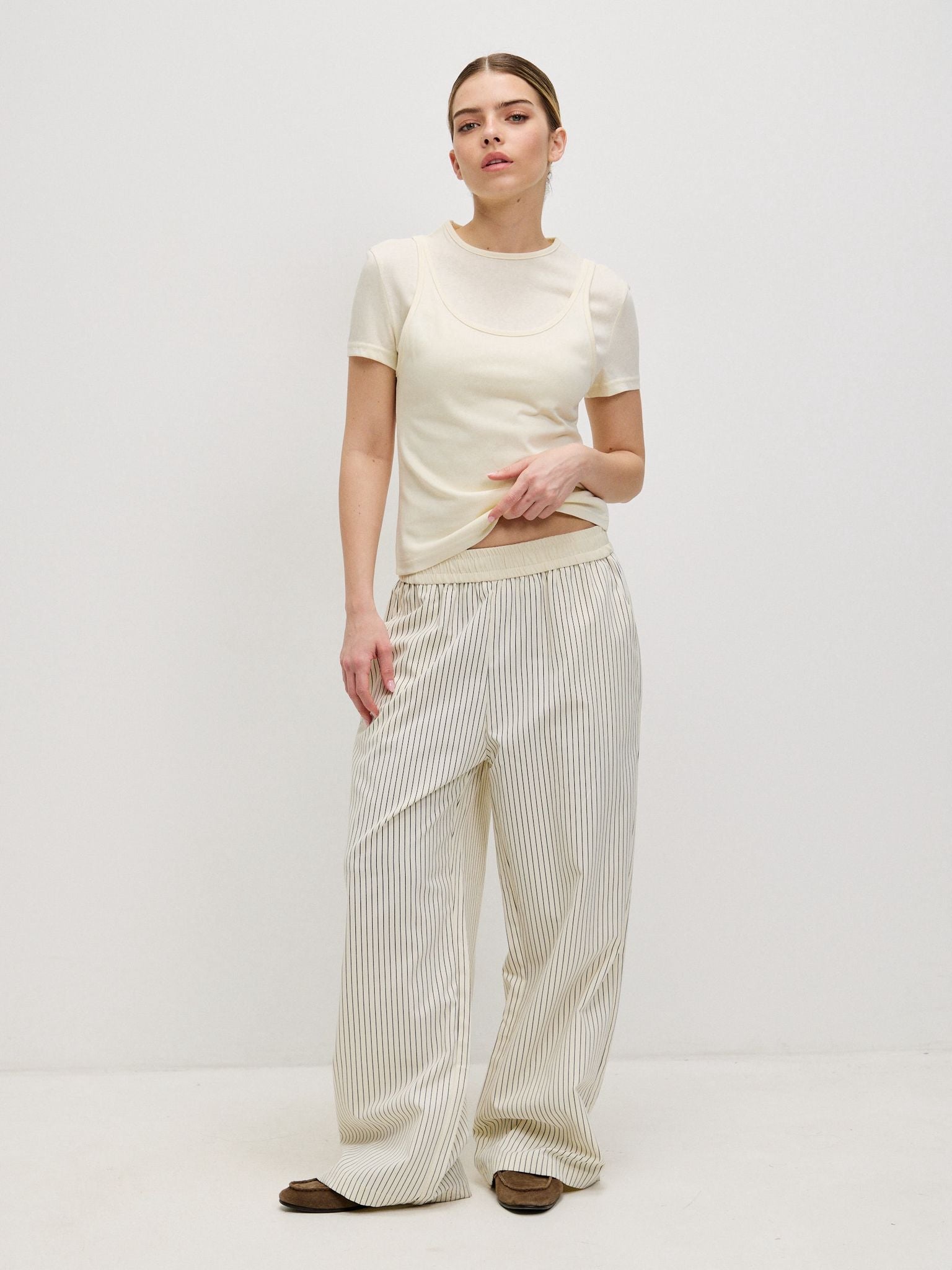 מכנסי מייק פסים