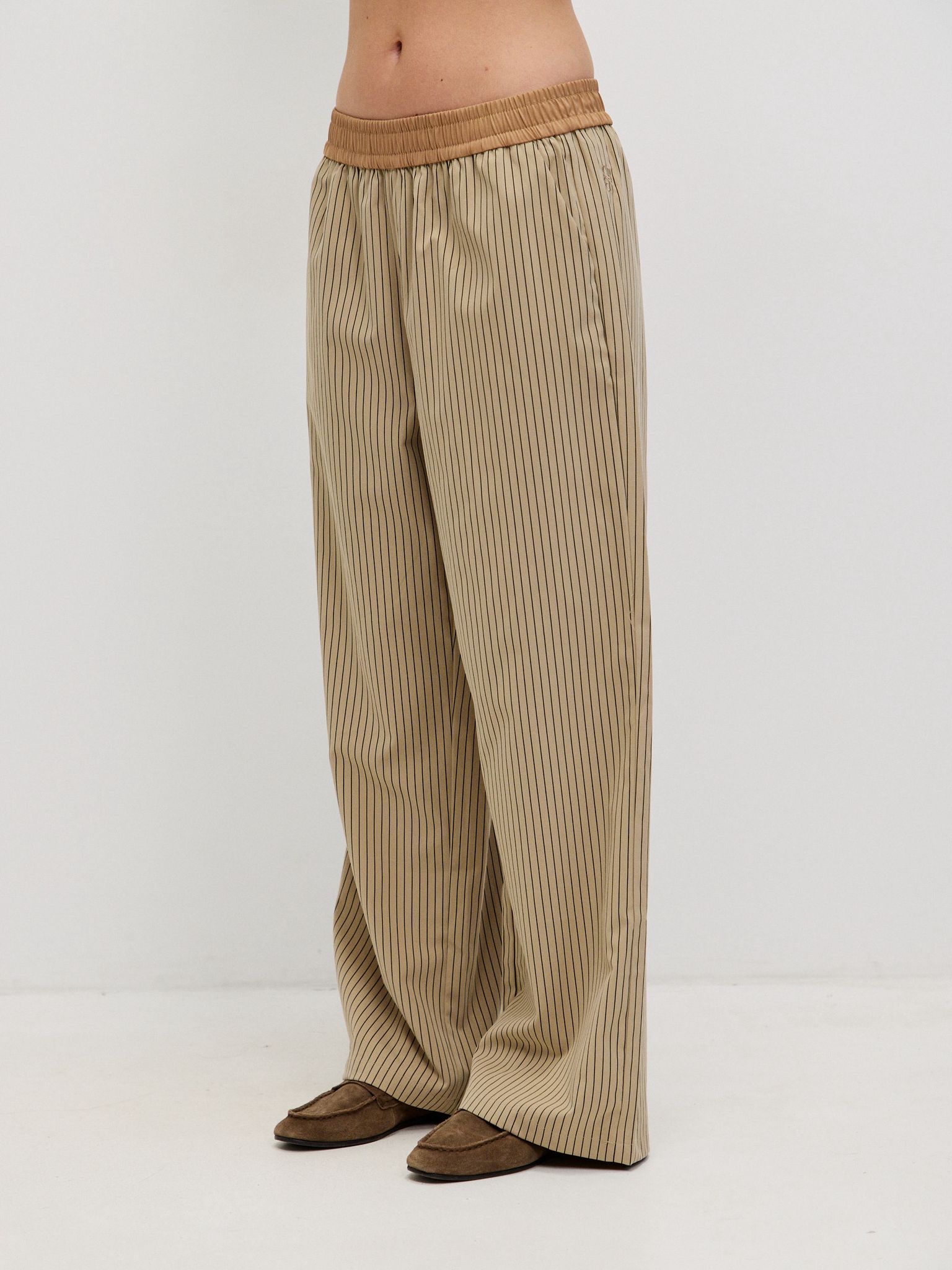 מכנסי מייק פסים