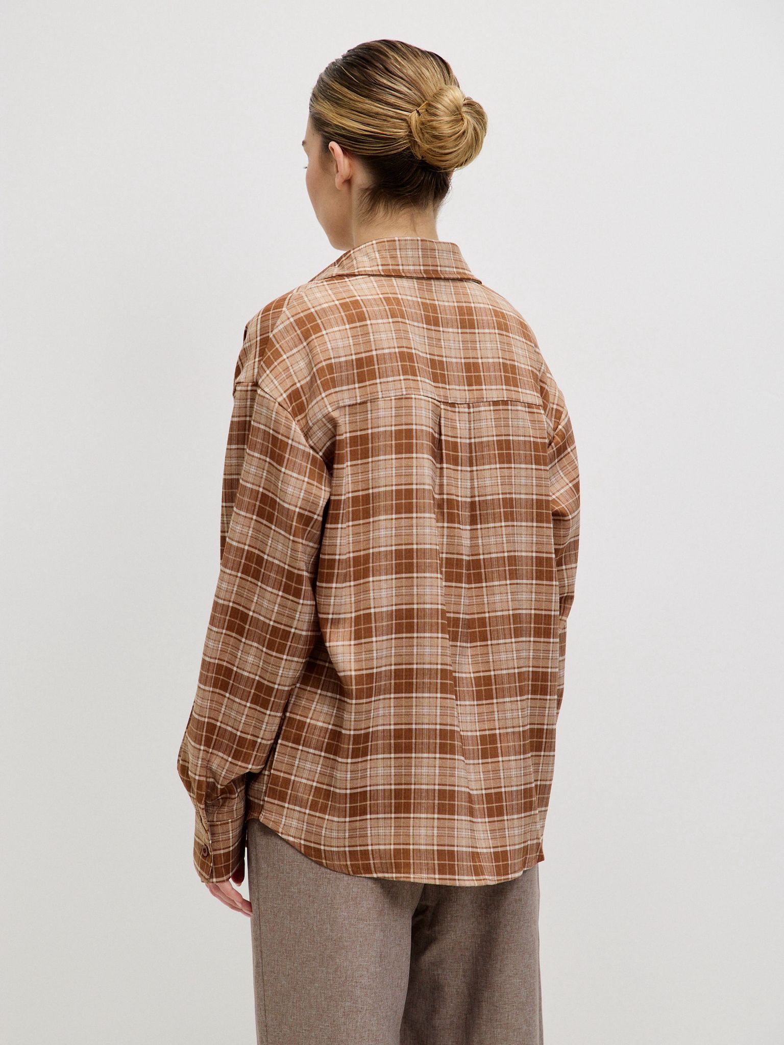 מכופתרת תומאס משבצות