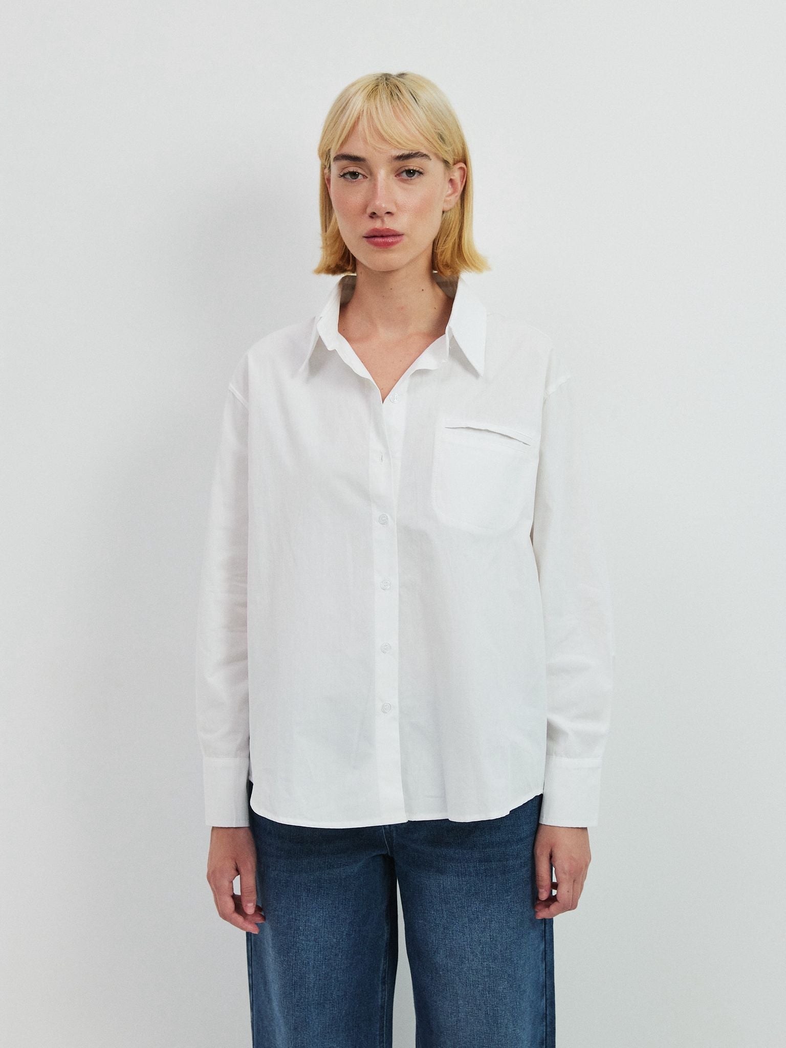 מכופתרת אטלס