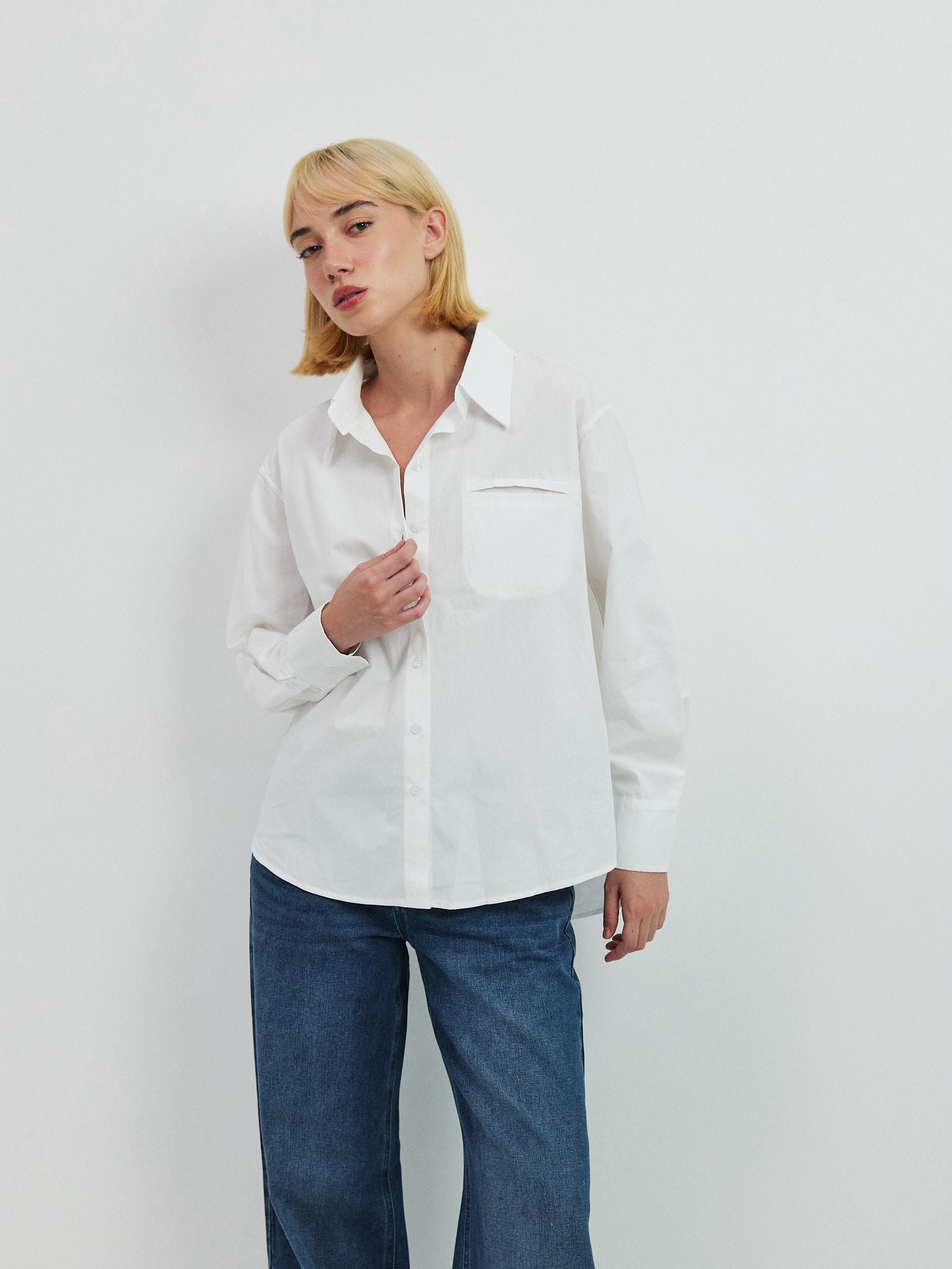 מכופתרת אטלס