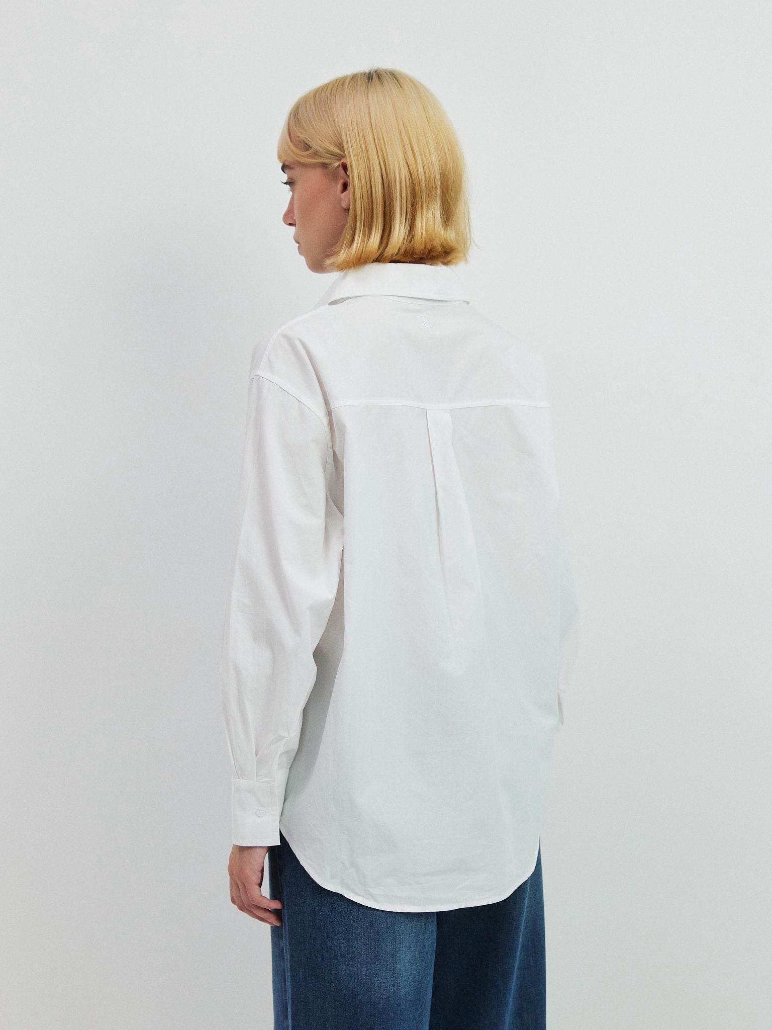 מכופתרת אטלס