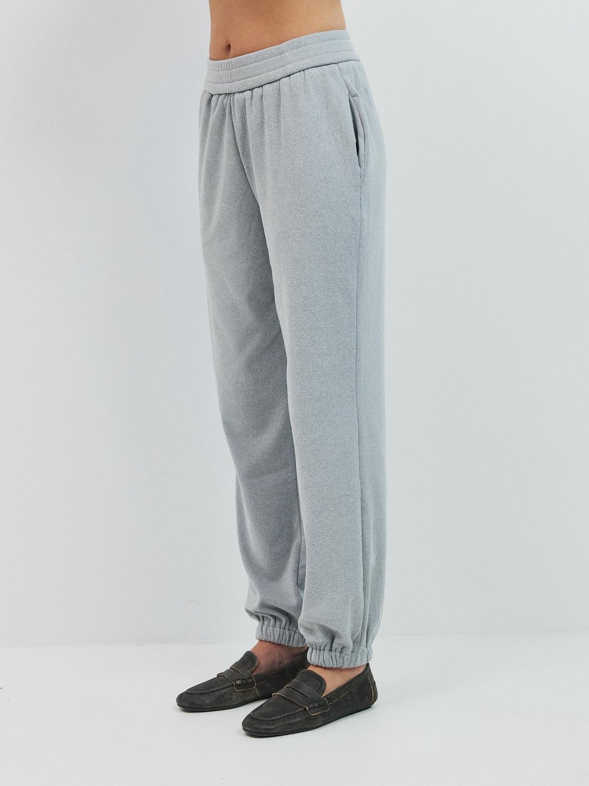 מכנסי פליז אנתוני